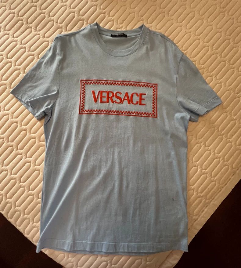 Versace Versace Men's embroidered logo short-sleeved T-shirt Size US S / EU 44-46 / 1 - 1 Thumbnail