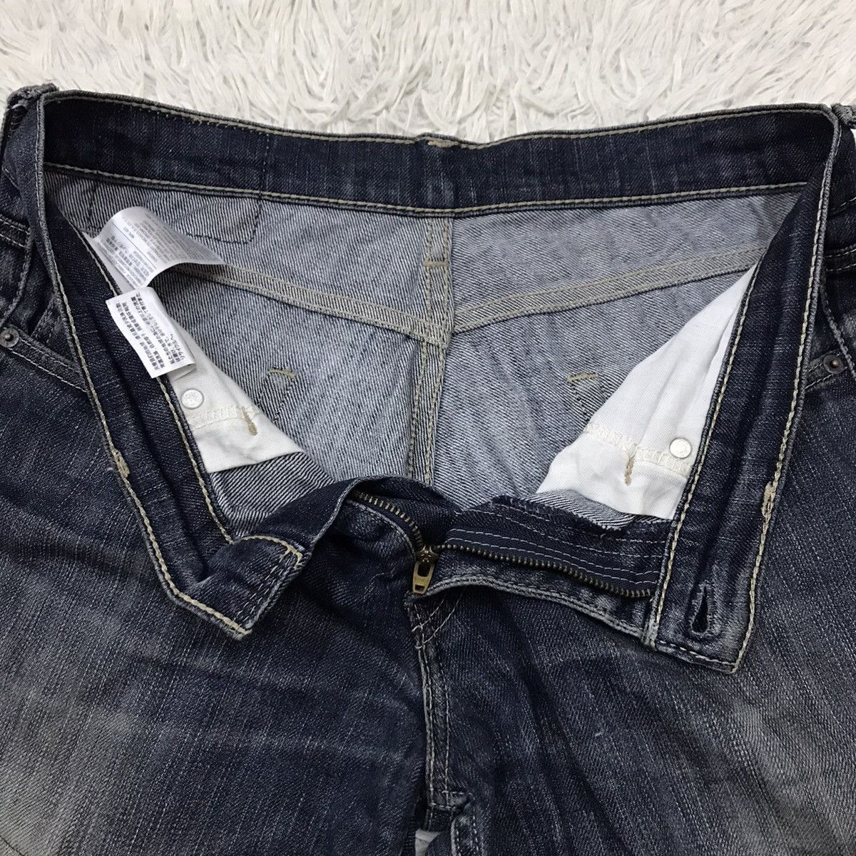 Levi's Vintage Clothing Vintage Levis Slim Tapered Distressed Denim Jeans Size US 31 - 12 Thumbnail