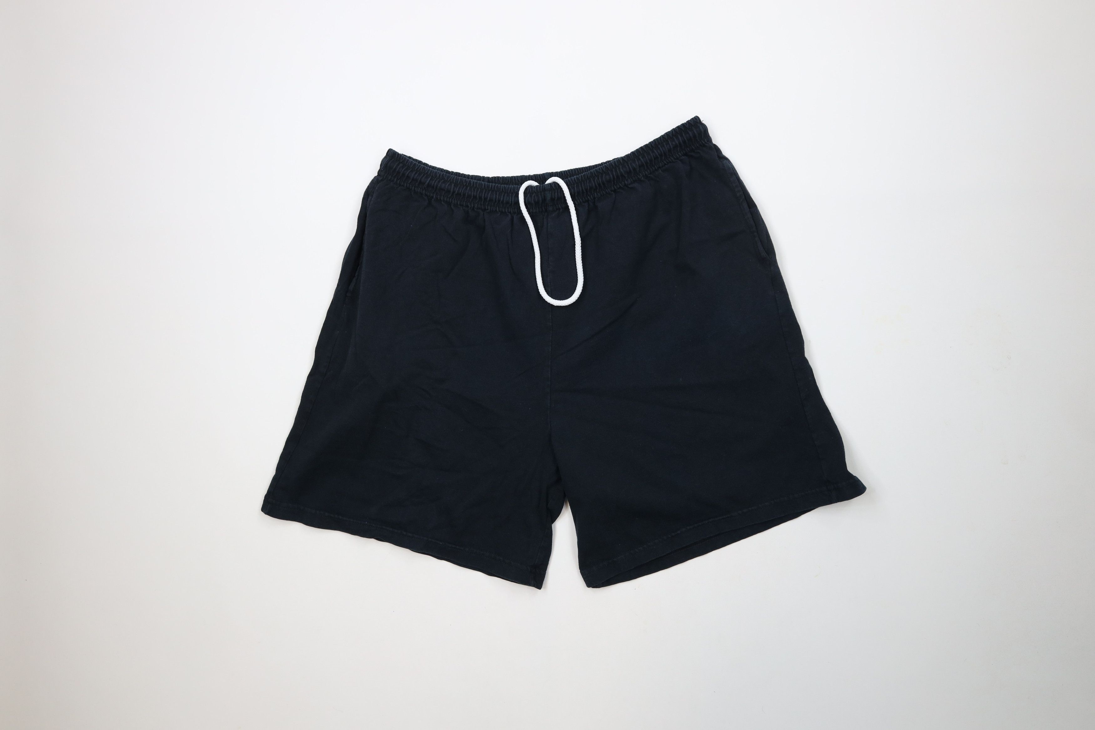 Vintage Vintage 90s Streetwear Blank Above Knee Cotton Shorts Black Size US 36 / EU 52 - 1 Thumbnail