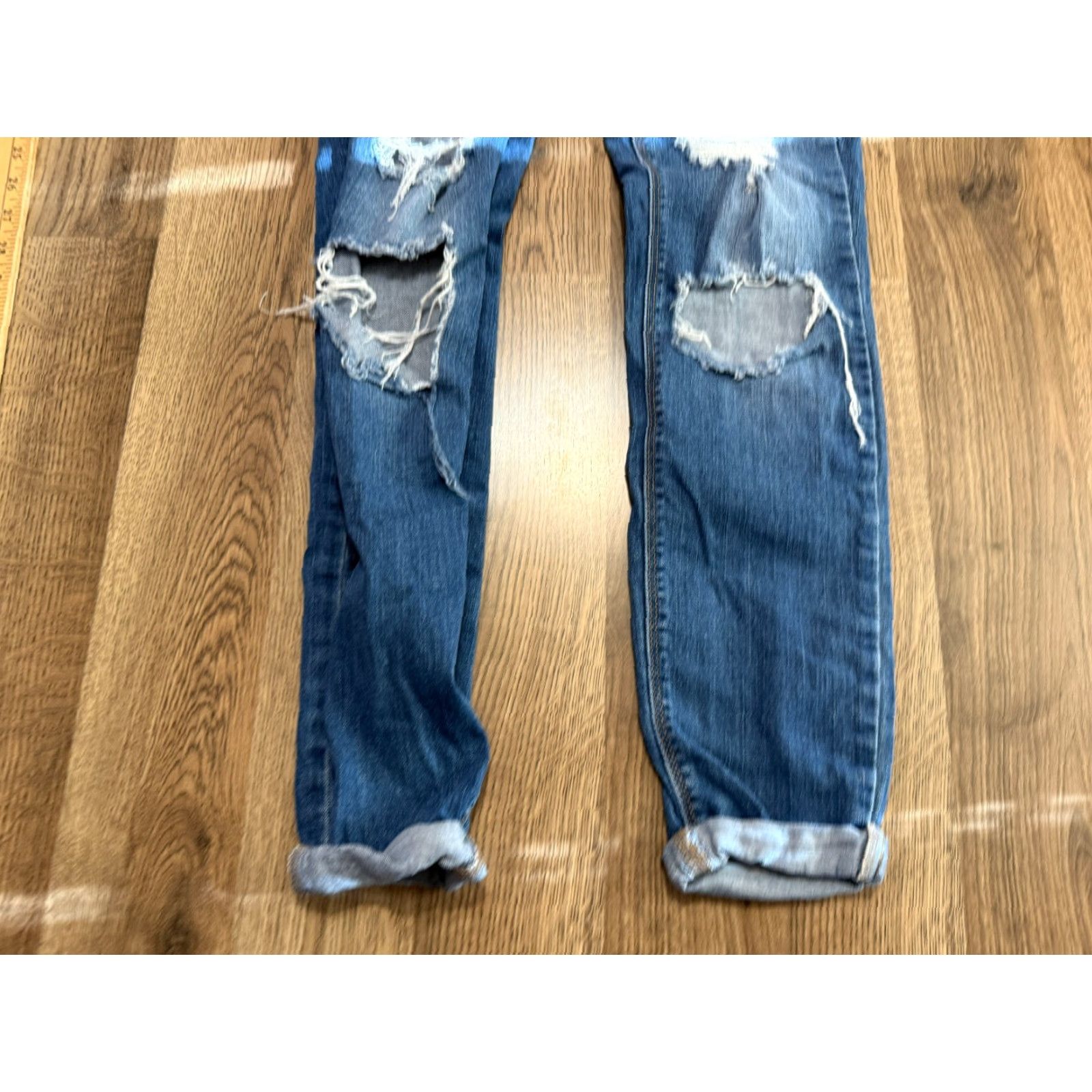 Fashion Nova Fashion Nova Jeans Womens Junior Size 7 Blue Denim Cur-Out Distressed Cuffed Hem Skinny & Slim 5-Pocket Design Regular Womens Size 28" / US 6 / IT 42 - 3 Thumbnail