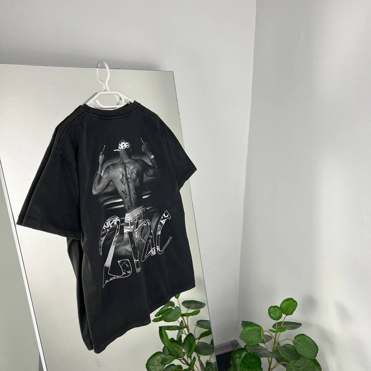 Band Tees 2 PAC Vintage Rap Tee Big Print Y2k Style Baggy Fit Size US L / EU 52-54 / 3 - 2 Thumbnail