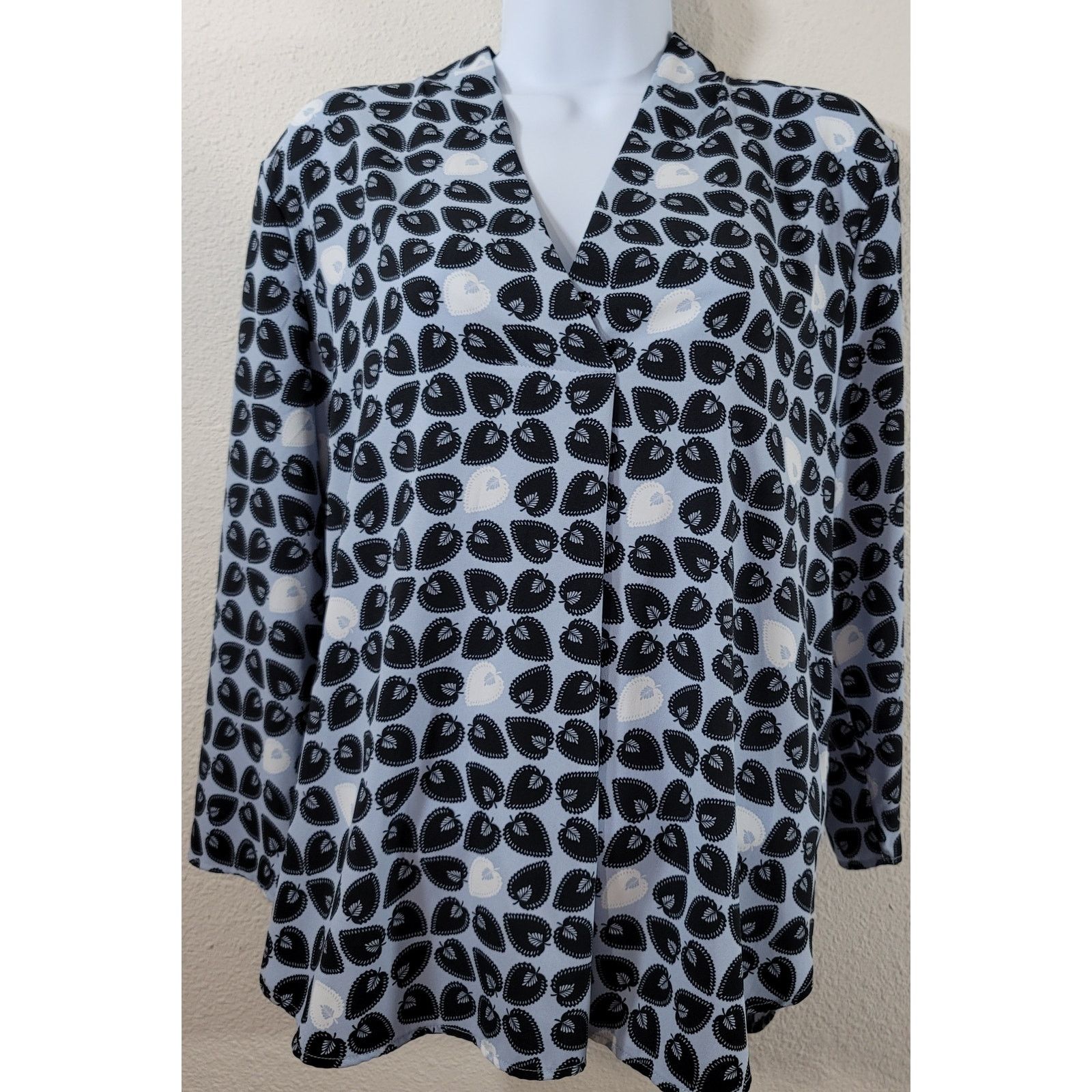 Ann Taylor Ann Taylor Blue Black White Leaf Print Blouse Top Large NWOT Size L / US 10 / IT 46 - 1 Thumbnail