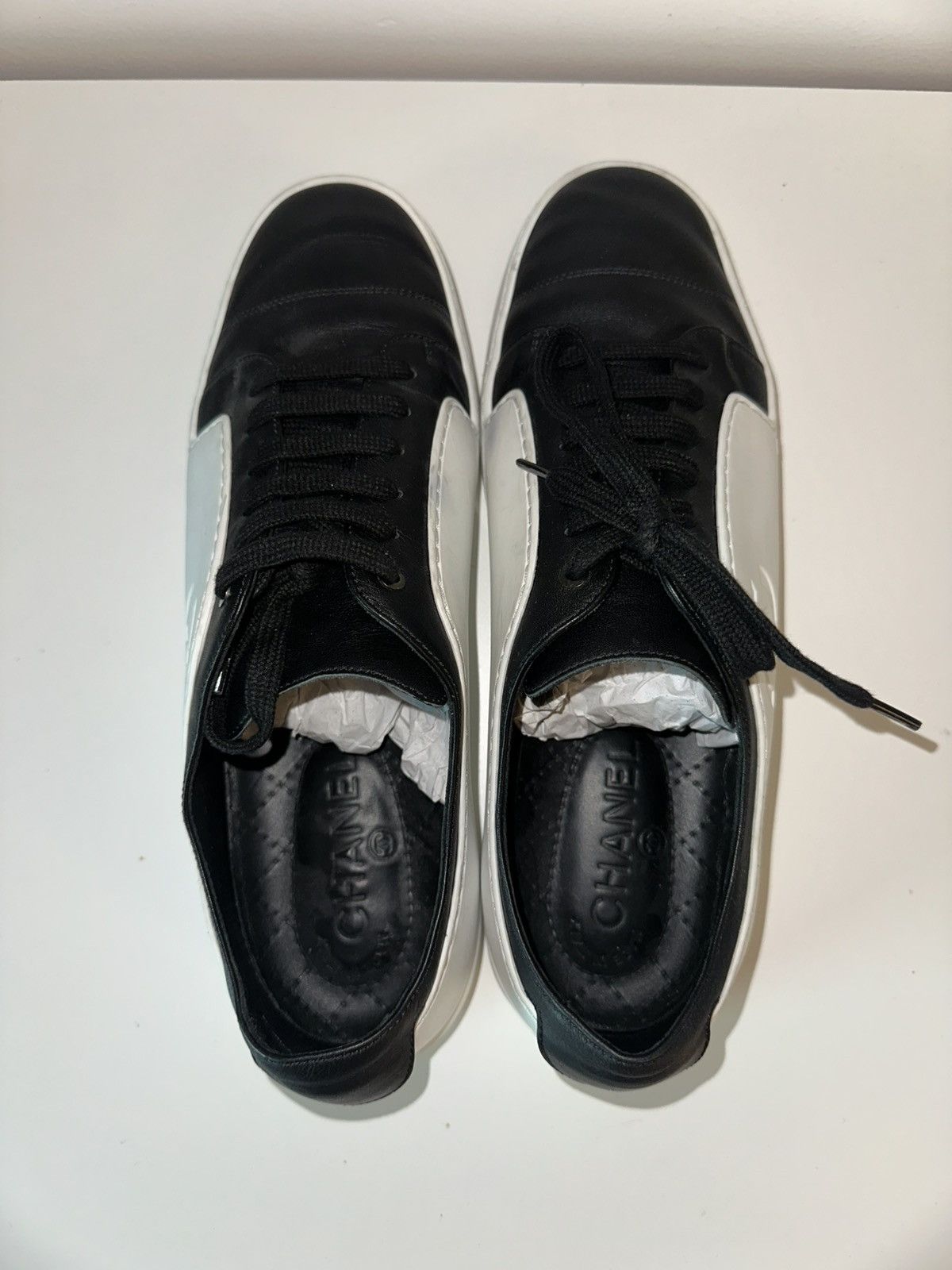 Chanel Chanel White Black Leather Rubber Sneakers Size US 8.5 / EU 41-42 - 5 Thumbnail