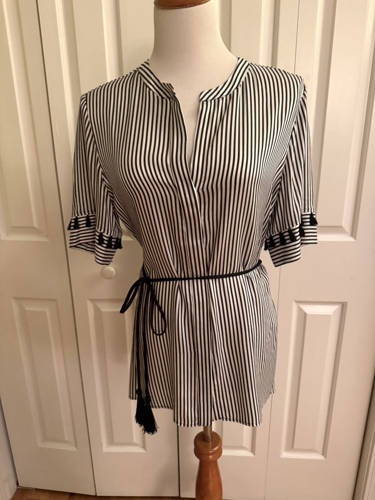 Other PENNYBLACK Black/White Striped Blouse 8/44 EUC Size M / US 6-8 / IT 42-44 - 4 Thumbnail