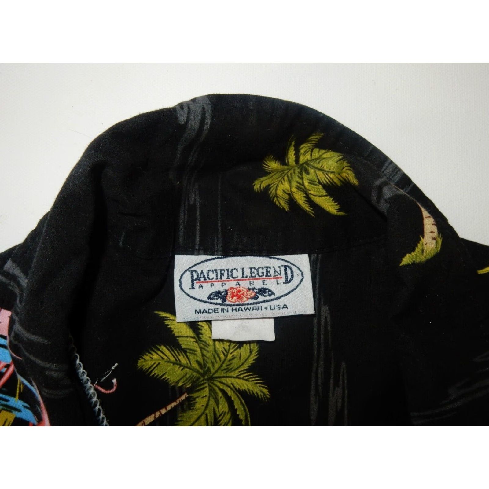 Vintage VINTAGE Pacific Legend Hawaiian Shirt Men 3XL Short Sleeve Floral Black 90s Size US XXL / EU 58 / 5 - 4 Thumbnail