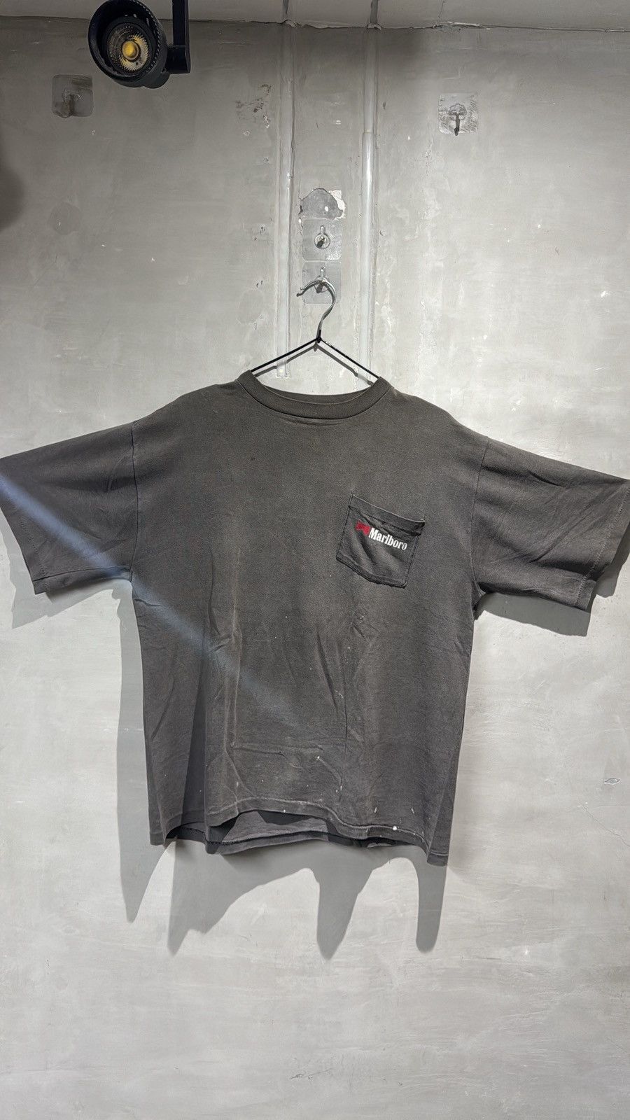 Marlboro vintage 90s trashed marlboro faded distressed cowboy tee Size US L / EU 52-54 / 3 - 16 Thumbnail