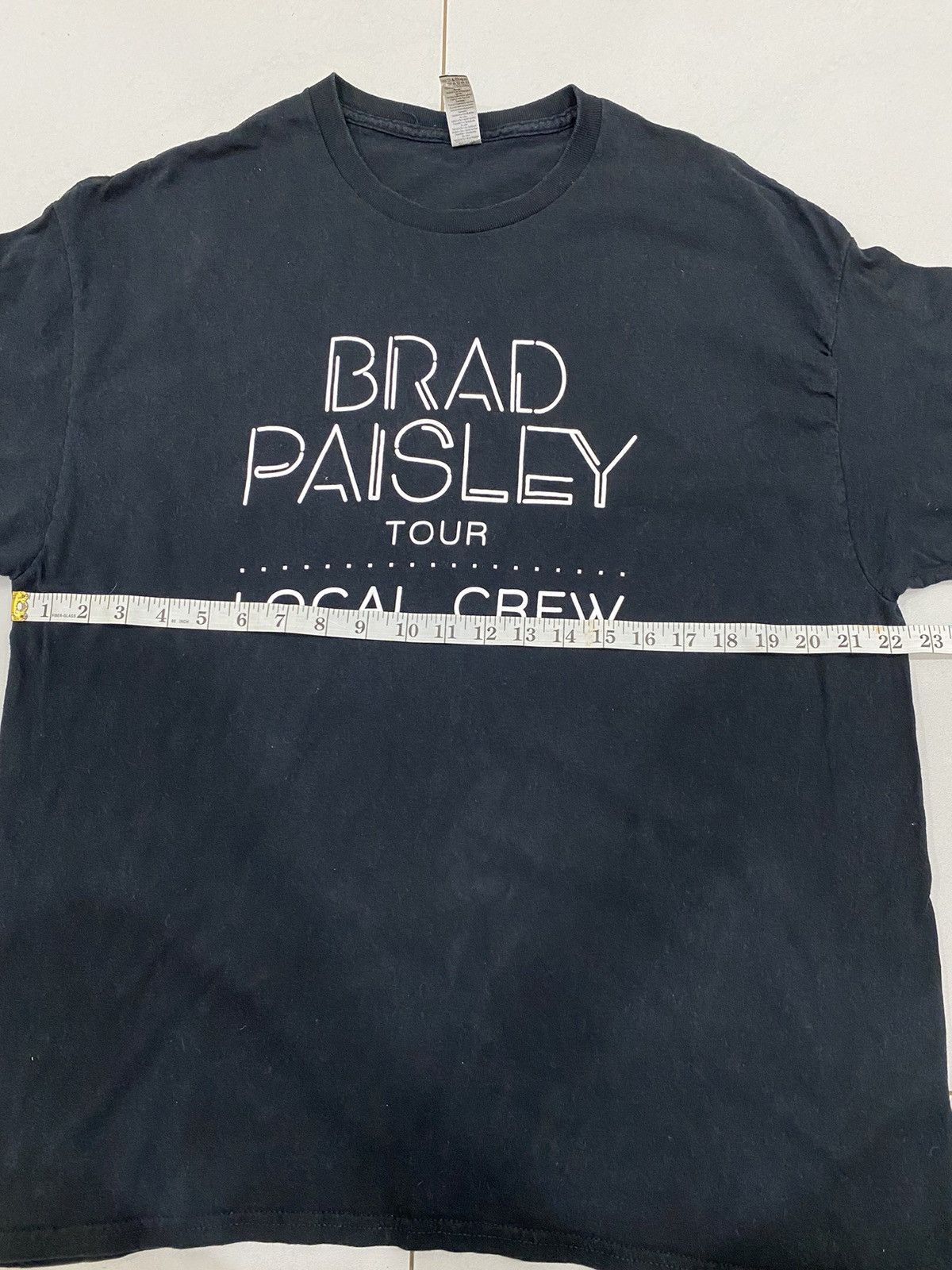 Band Tees Y2K Brad Paisley Tour Local Crew T Shirts Size US XL / EU 56 / 4 - 5 Thumbnail