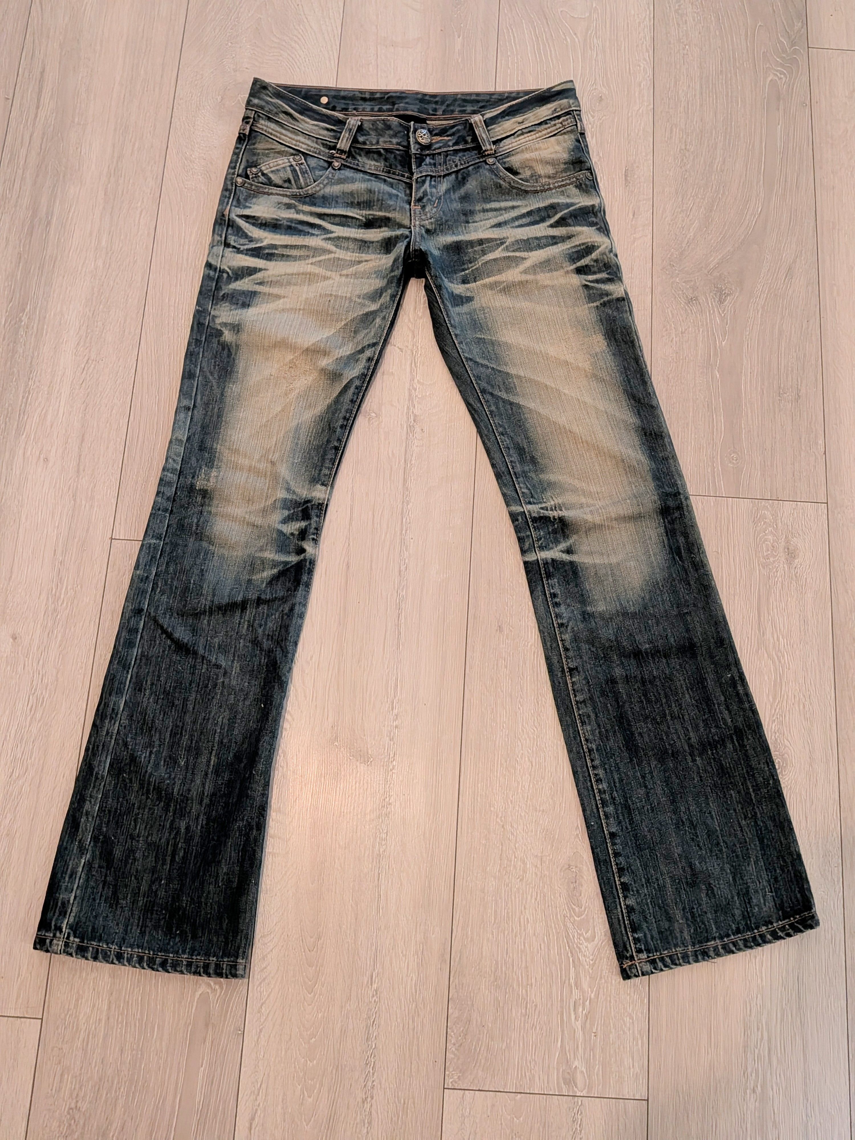 If Six Was Nine Embroided Skull Acid Wash Low rise Denim Size US 29 - 4 Thumbnail