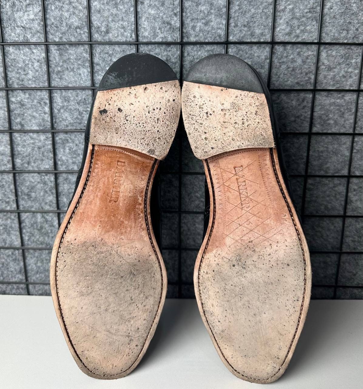 Barker Barker Leather Brogue Made in England US9.5 Size US 9.5 / EU 42-43 - 9 Thumbnail