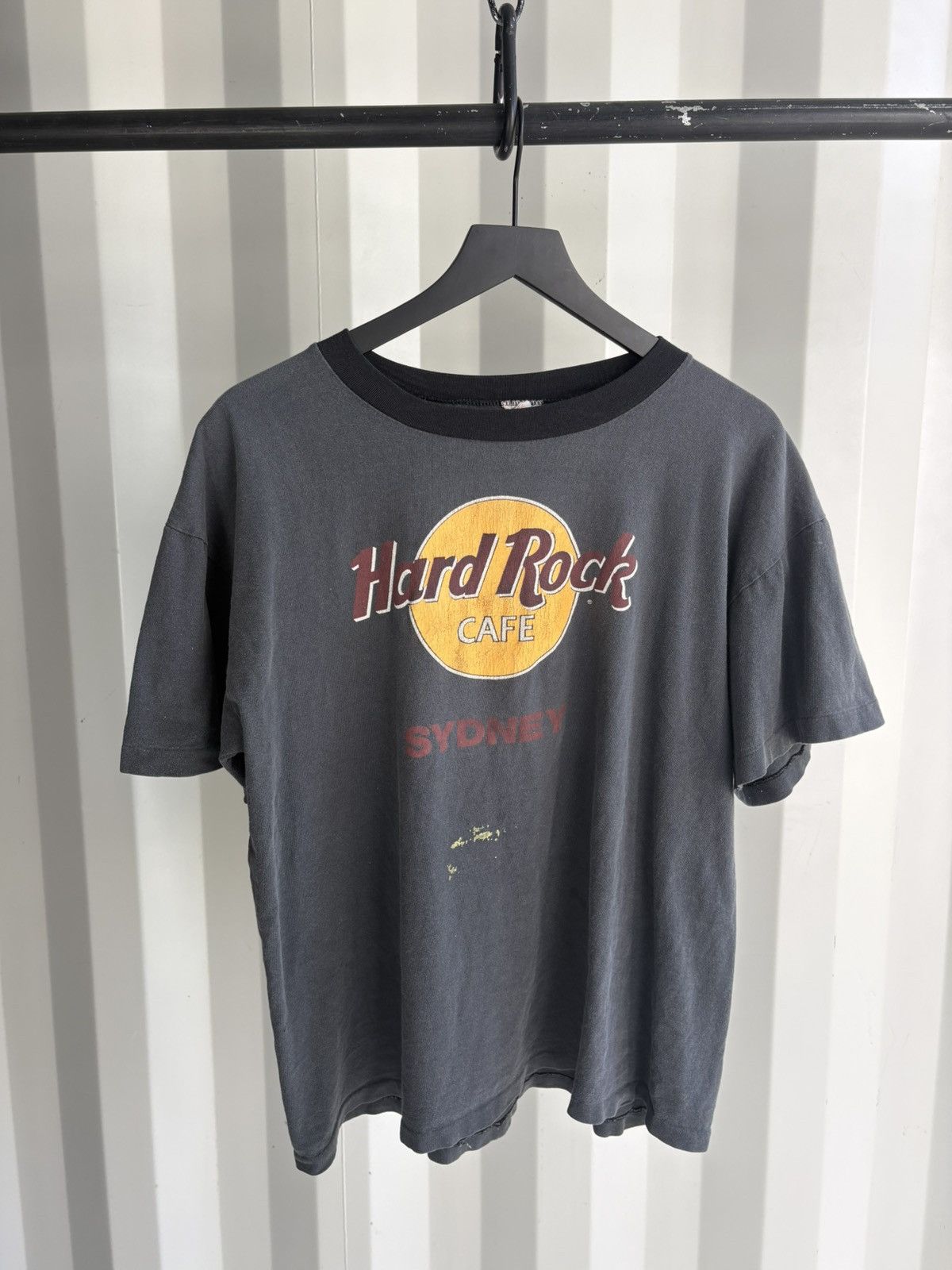 Vintage Hard Rock Sydney Thrashed Faded Distressed Shirt GRUNGE Size US XL / EU 56 / 4 - 1 Thumbnail
