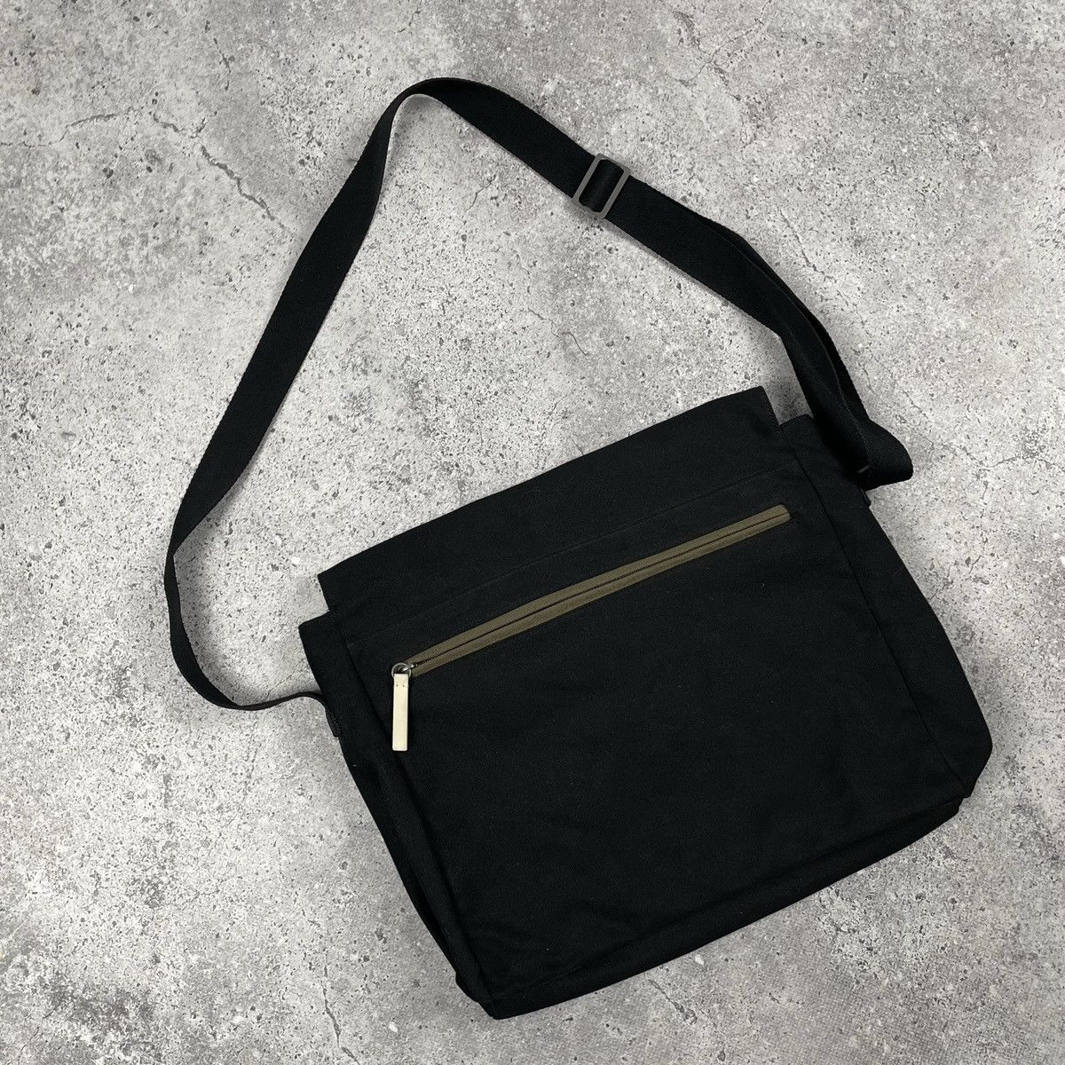 Lacoste × Vintage Vintage Lacoste Shoulder Messenger Bag Size ONE SIZE - 5 Thumbnail