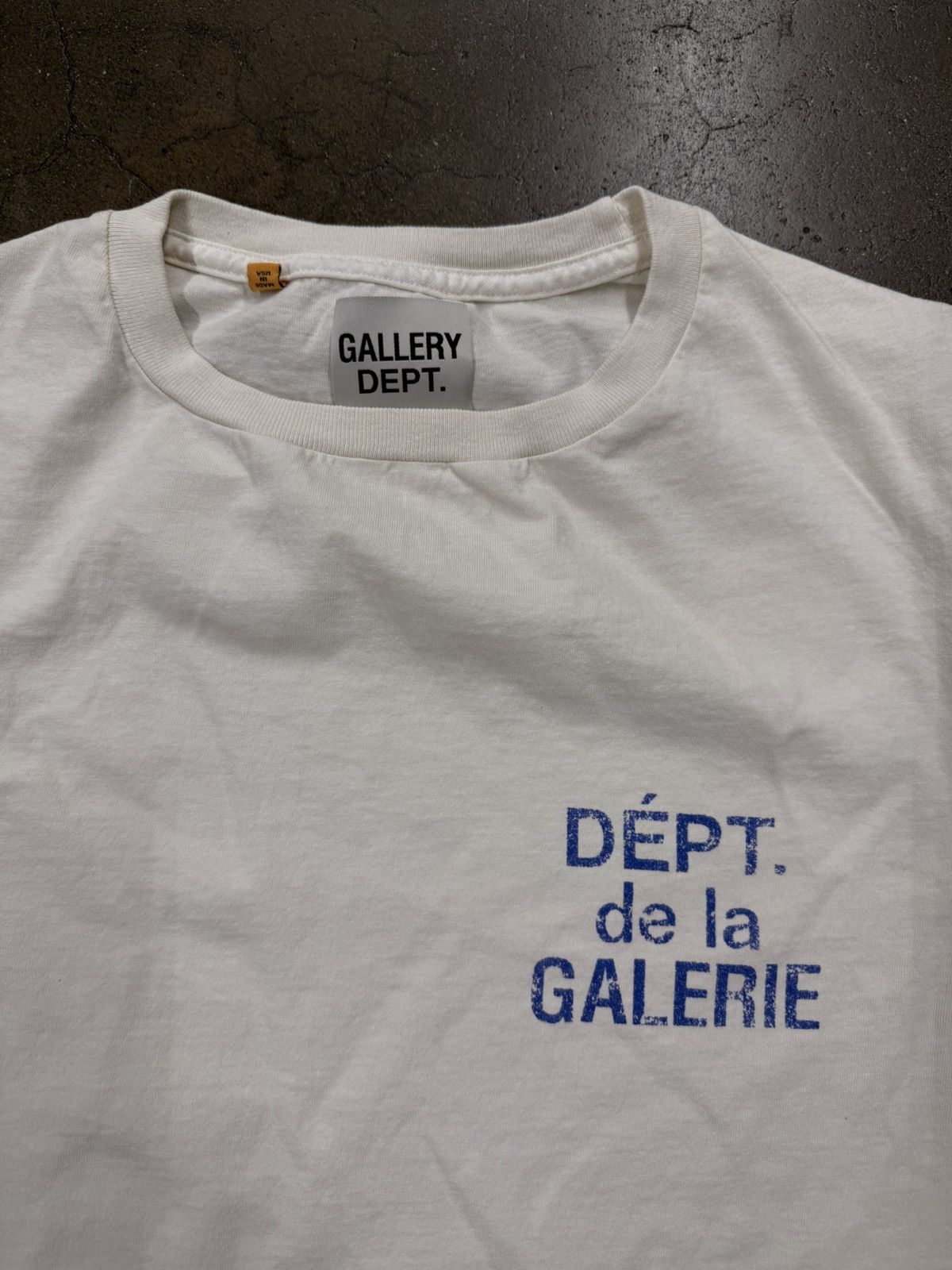 Gallery Dept. Dept. tee Size US L / EU 52-54 / 3 - 3 Thumbnail