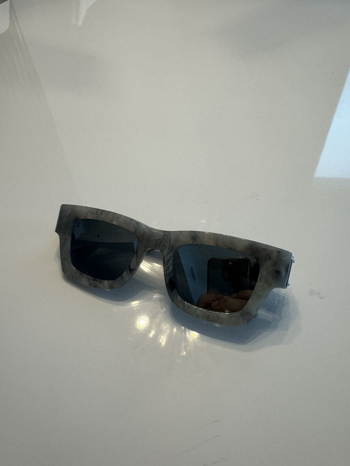 Louis Vuitton Louis Vuitton Marble Glasses Size ONE SIZE - 1 Thumbnail