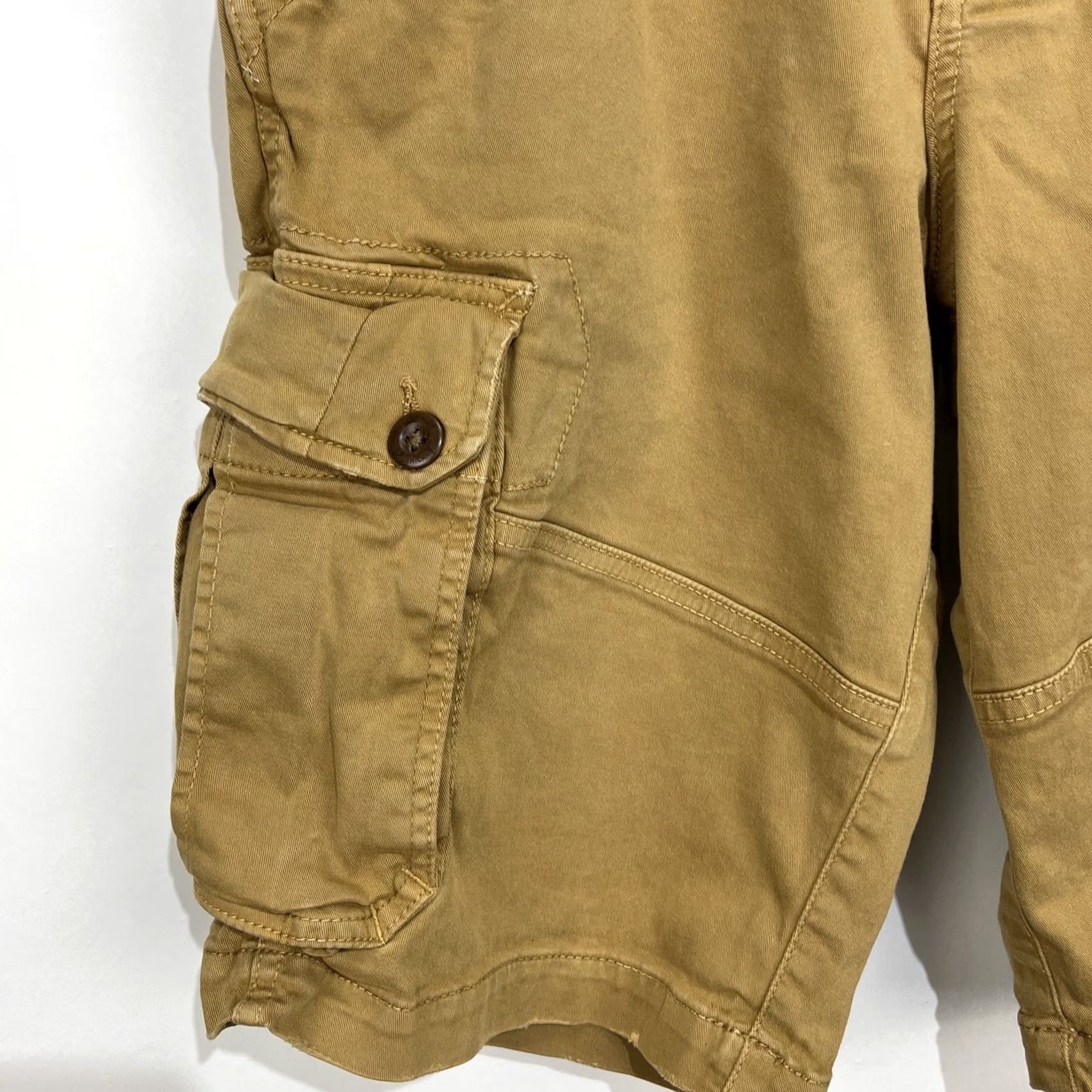 American Eagle Outfitters American Eagle Cargo Shorts Mens 30 Khaki 12in Inseam Zip Pocket Stretch Classic Cargo Size US 30 / EU 46 - 5 Thumbnail