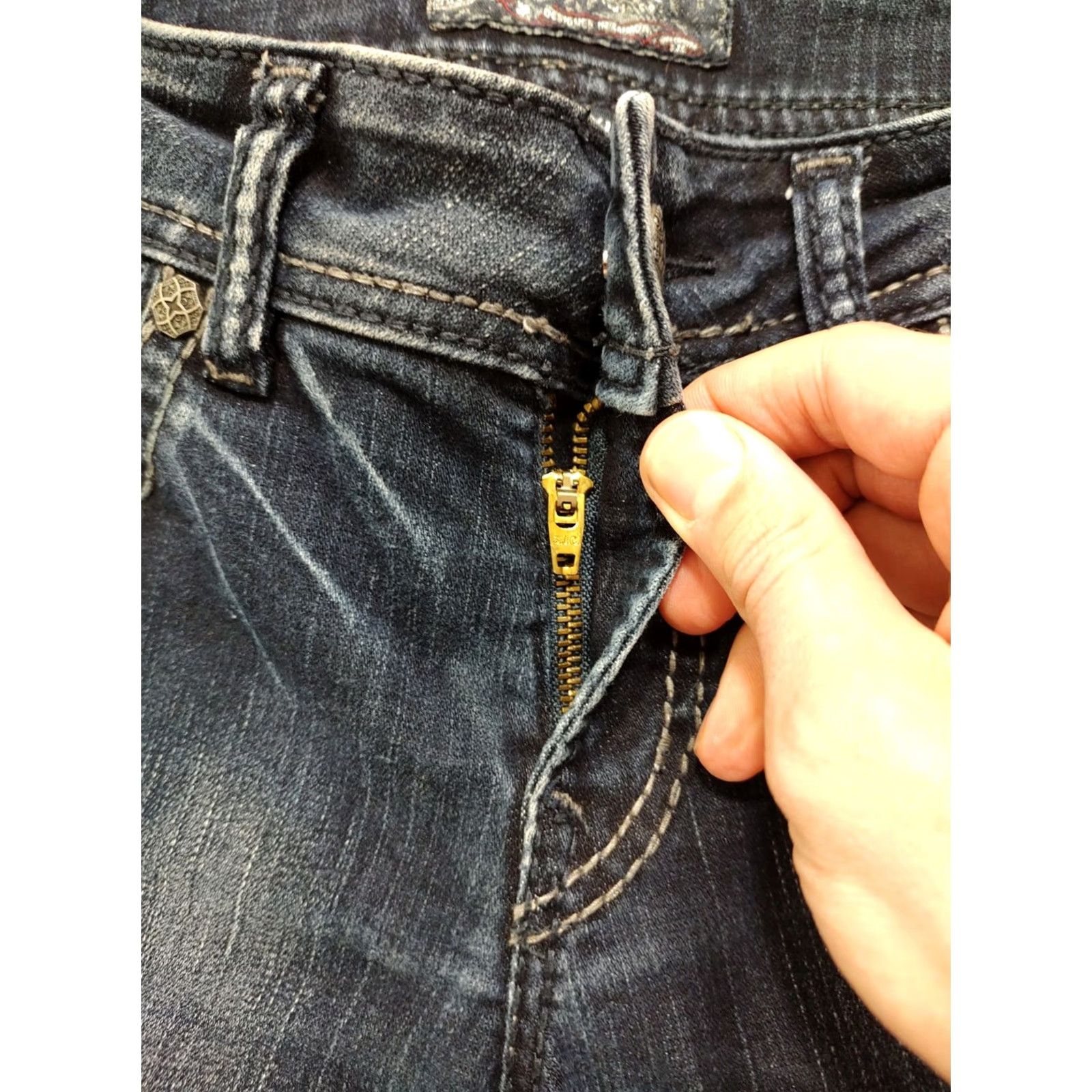 Silver Jeans Co. Silver Jeans Suki 17'' Denim Jeans Womens Bootcut Regular 28x31 Dark Wash Embroidered blue Jeans Womens Size 28" / US 6 / IT 42 - 5 Thumbnail