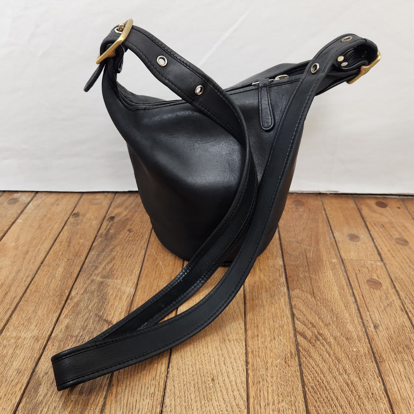 image of Vintage Coach Black Leather Duffle Sac Bag, Women's