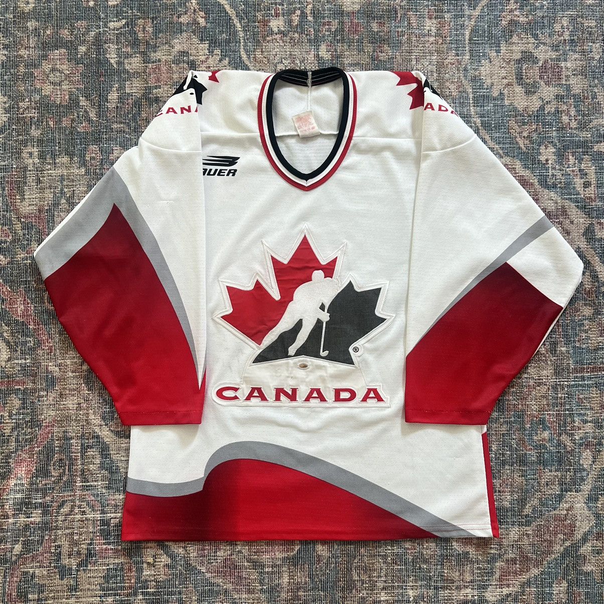 Vintage 1996 Team Canada hockey jersey Gretzky Size US M / EU 48-50 / 2 - 3 Thumbnail