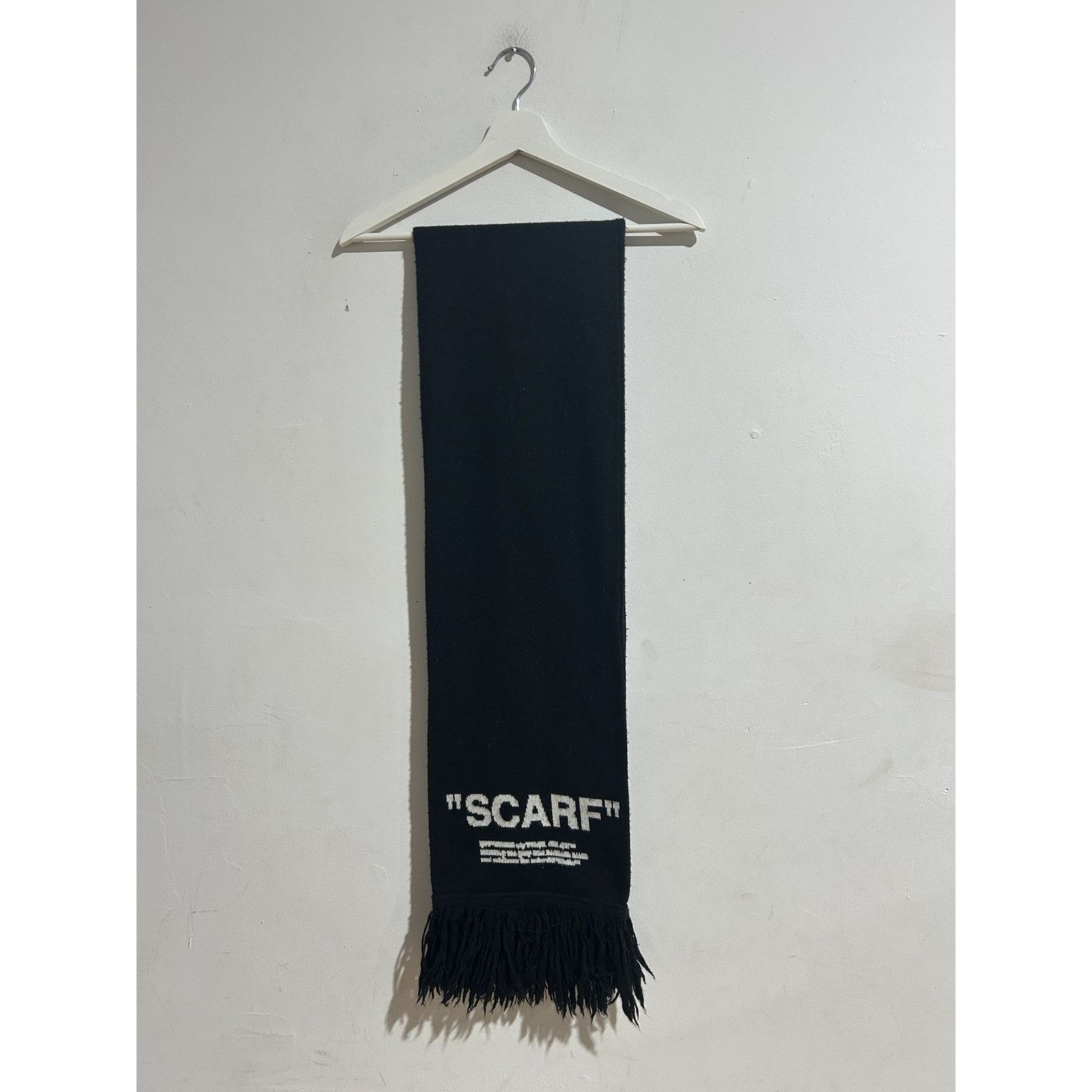 Off-White OFF-WHITE QUOTE SCARF BLACK PREOWNED Size ONE SIZE - 2 Thumbnail