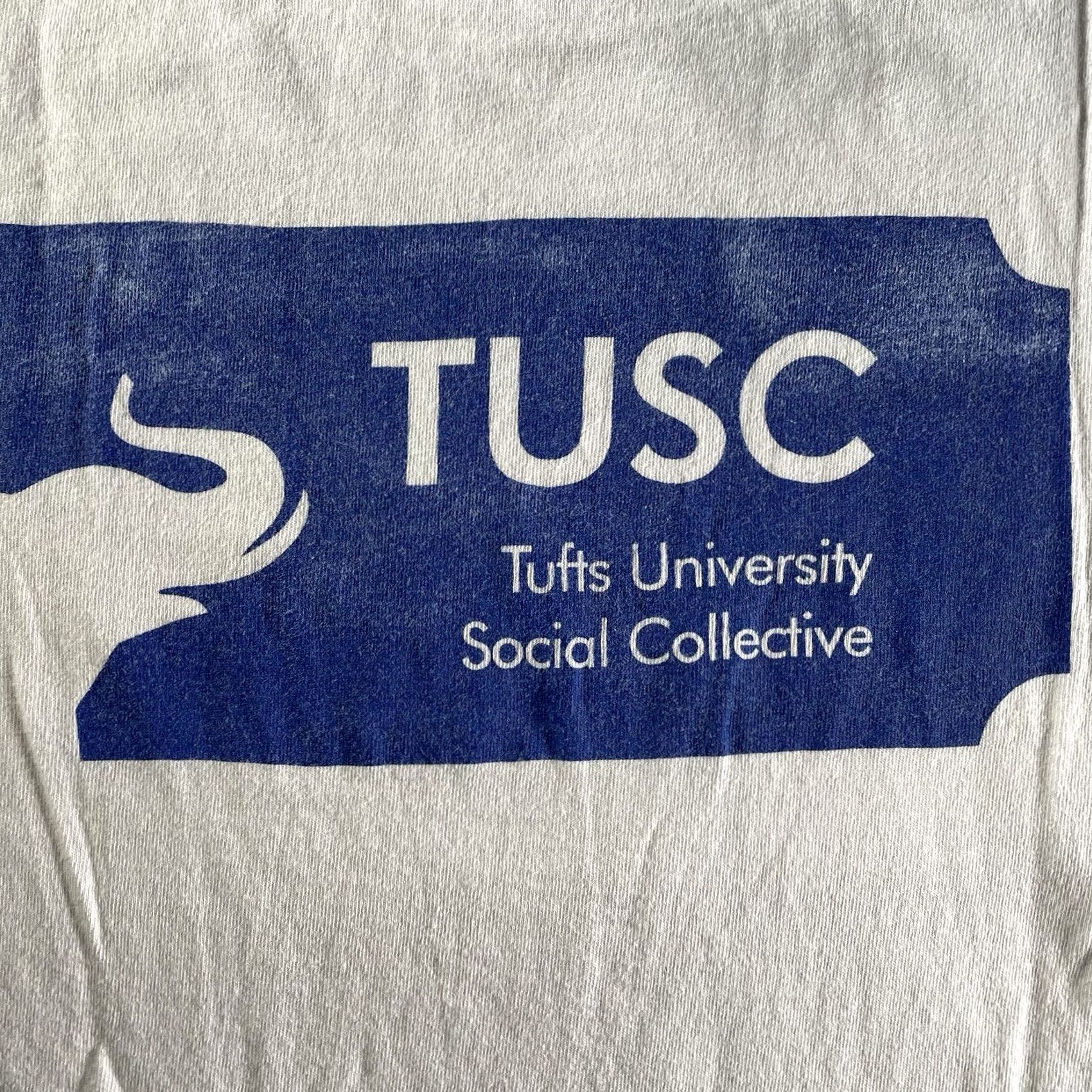 Vintage Tufts University Shirt Men’s Small Tuftonias Day TUSC Elephant Festival Tee White S Mens University Shirt Tee Size US S / EU 44-46 / 1 - 7 Thumbnail