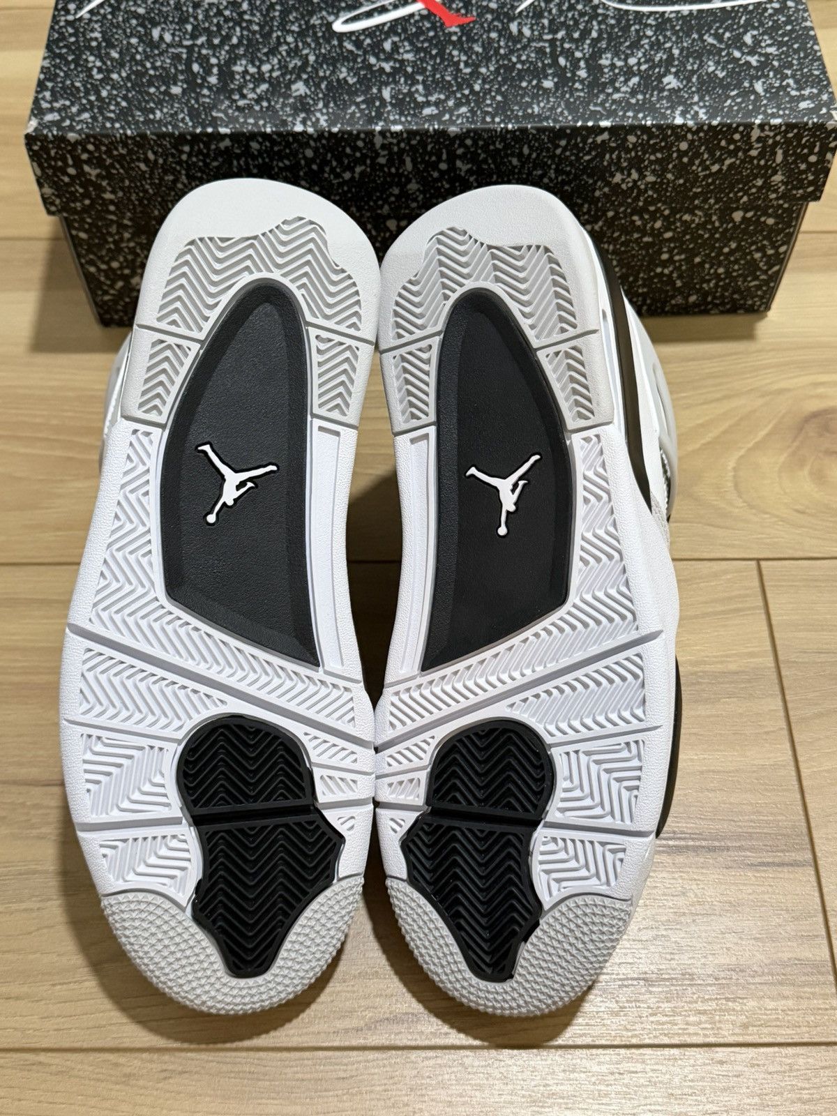 Jordan Brand Air Jordan 4 Military Black Size US 9 / EU 42 - 4 Thumbnail