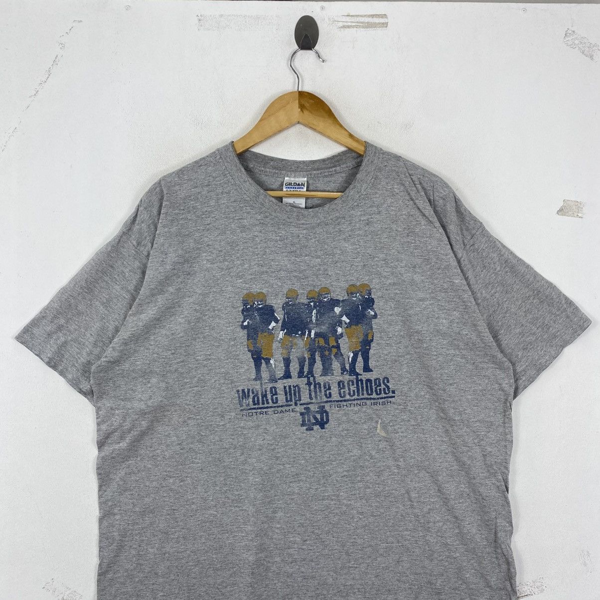 Vintage VTG Notre Dame Football T-Shirt XL Y2K Gildan Distressed Size US XL / EU 56 / 4 - 3 Thumbnail