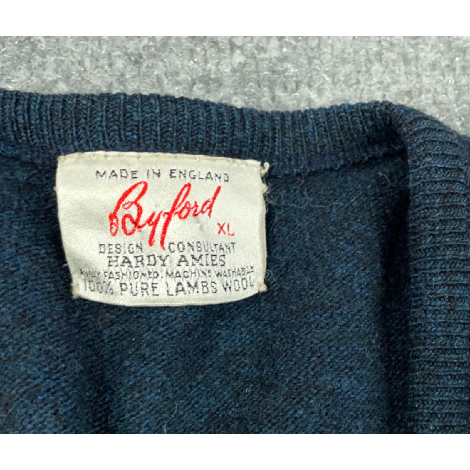 Hardy Amies VINTAGE Hardy Amies Wool Vest V-Neck Sleeveless Lambs Wool Blue XL England Made Mens Vest Size US XL / EU 56 / 4 - 4 Thumbnail