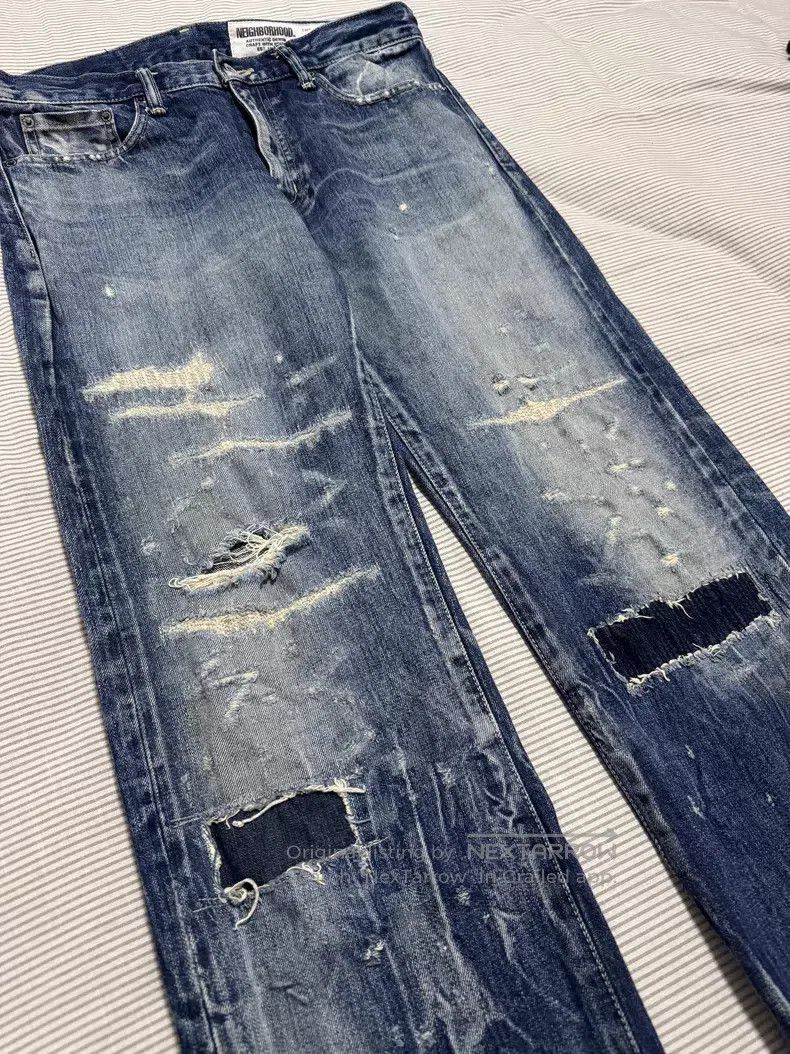 Neighborhood Neighborhood size M jeans Size US 27 - 2 Thumbnail