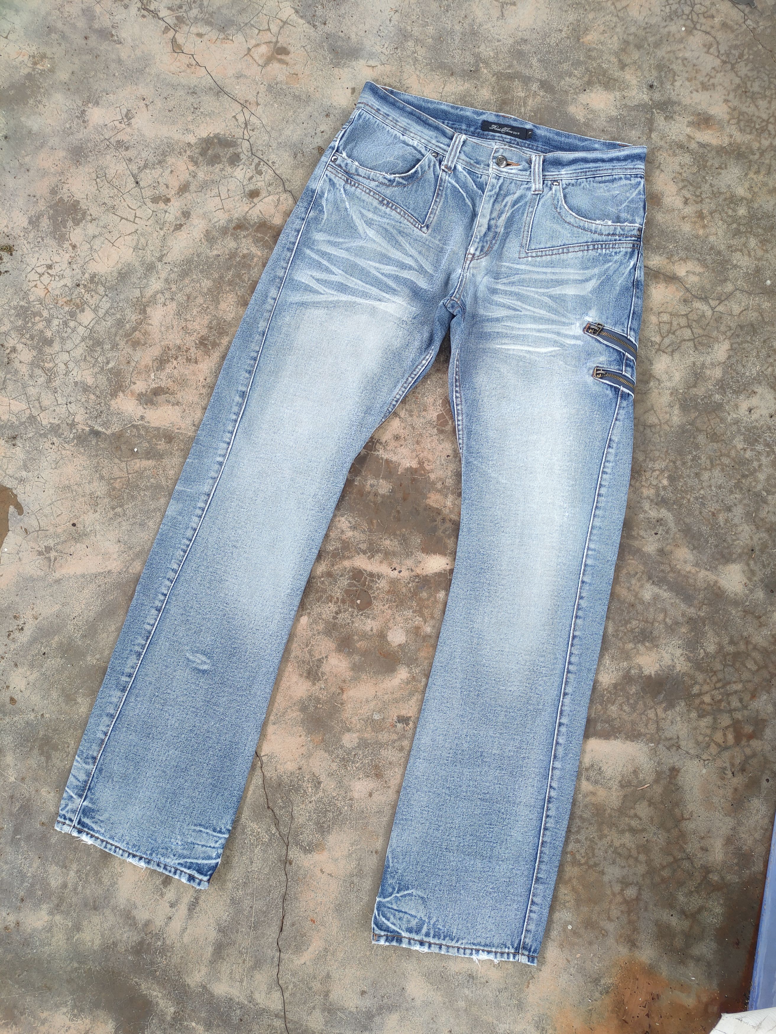 Roots Vintage root Flare faded jeans denin Cargo pants Size US 34 / EU 50 - 2 Thumbnail