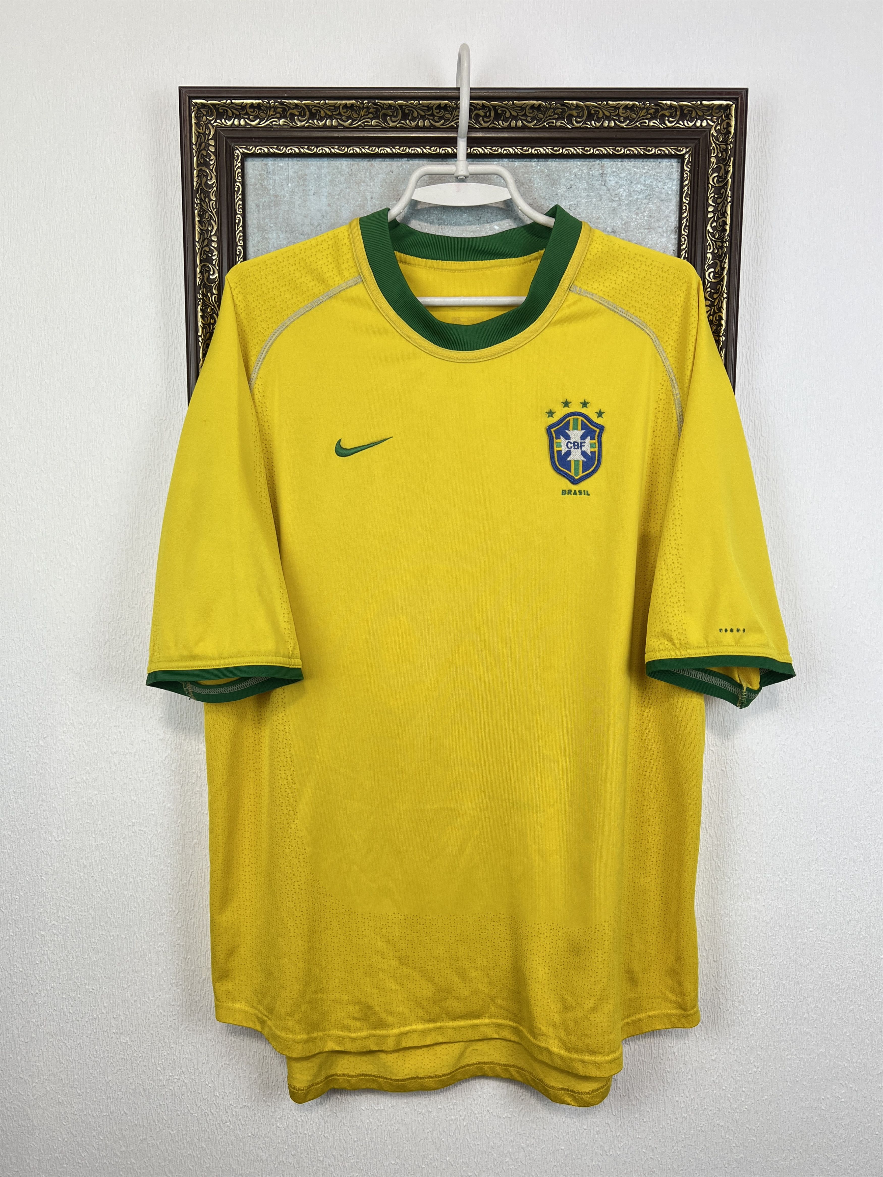 Nike Brazil Home football shirt Soccer Jersey National Team Rare Size US L / EU 52-54 / 3 - 1 Thumbnail