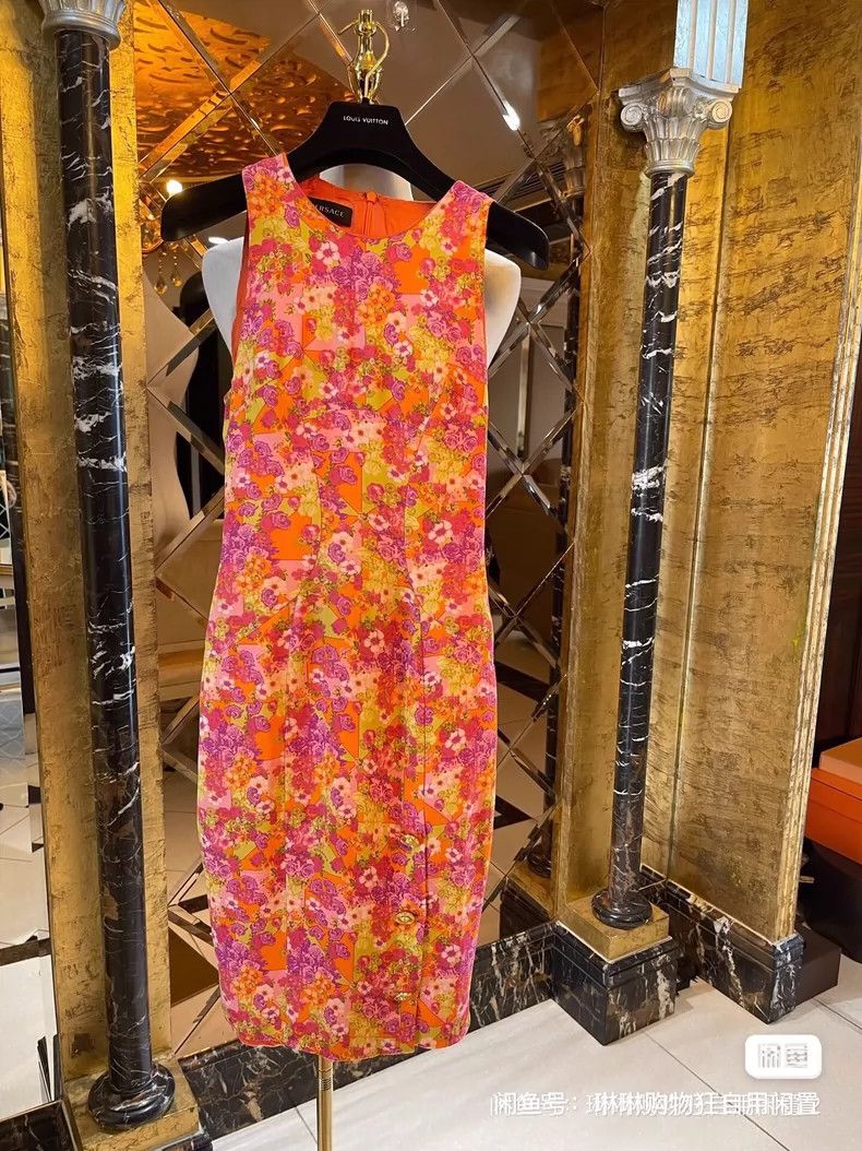 Versace Versace Three-dimensional slim dress Size M / US 6-8 / IT 42-44 - 6 Thumbnail