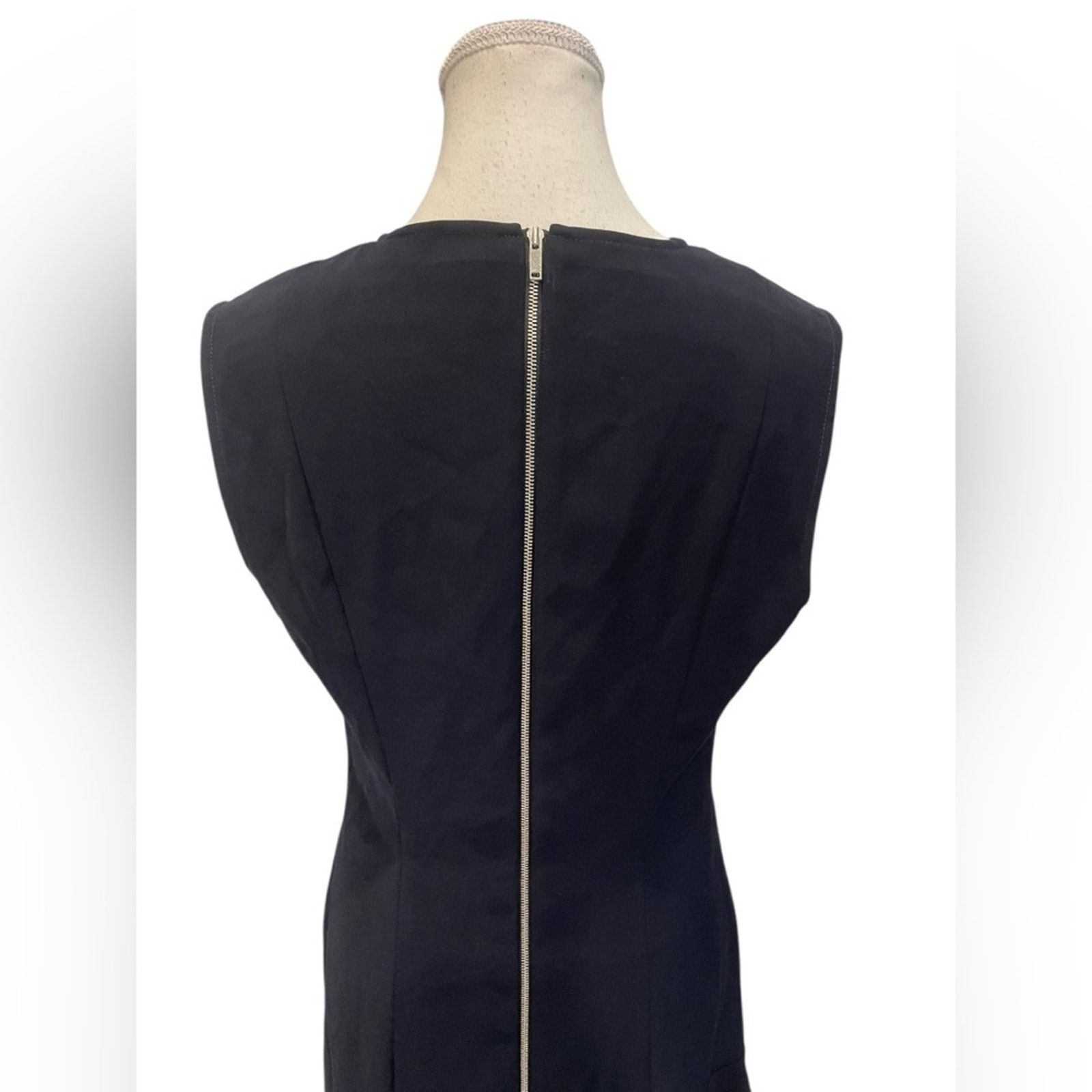 Louis Vuitton Louis Vuitton Uniforms Women’s Blue Sleeveless Lined Dress Size ONE SIZE - 5 Thumbnail