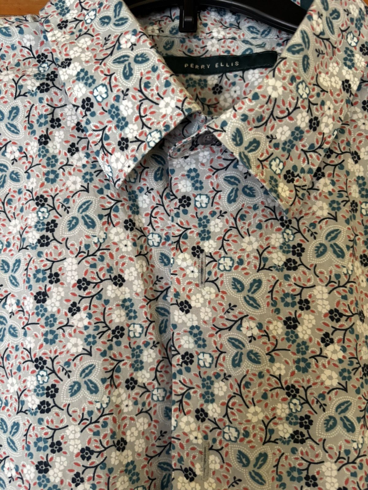 Perry Ellis Perry Ellis (Grey, Blue Floral) Short Sleeved Size US L / EU 52-54 / 3 - 3 Thumbnail