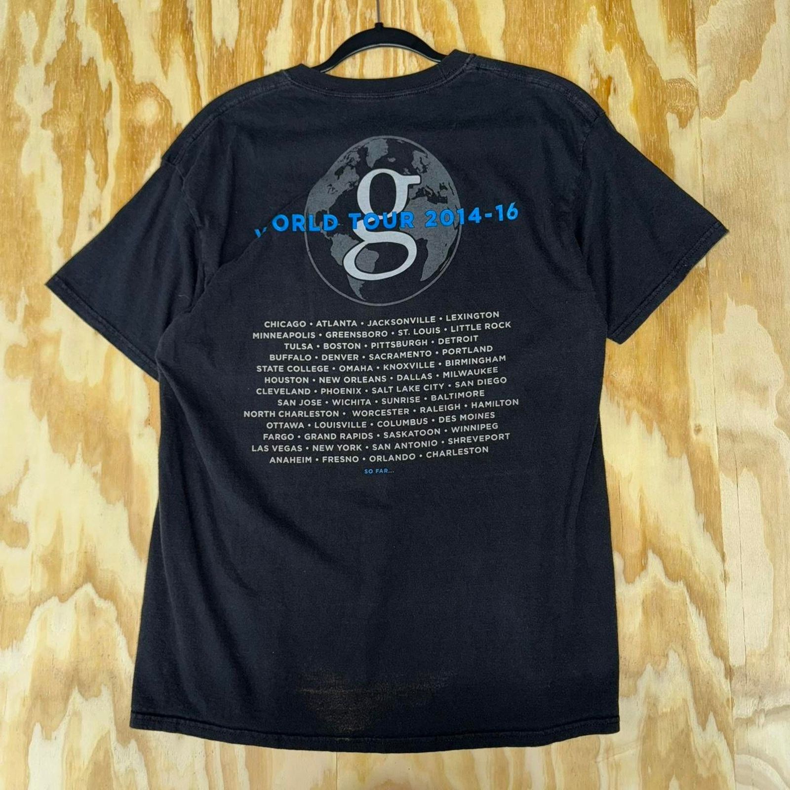 Hanes Large - Vintage y2k garth brooks world tour country tshirt Size US L / EU 52-54 / 3 - 2 Thumbnail