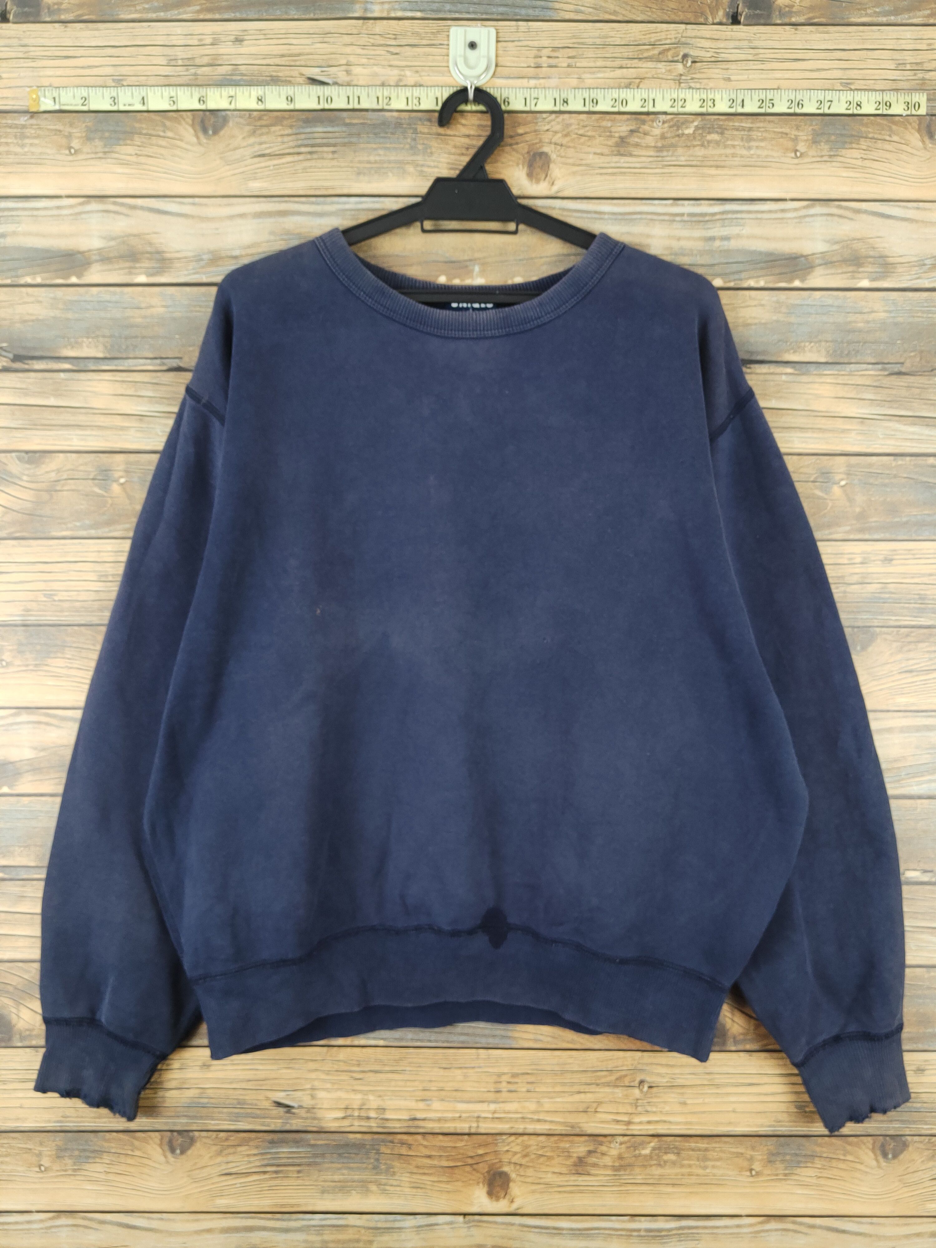 Japanese Brand × Vintage Uniqlo vintage ripped Navy Faded Sweatshirts #W961 Size US L / EU 52-54 / 3 - 1 Thumbnail