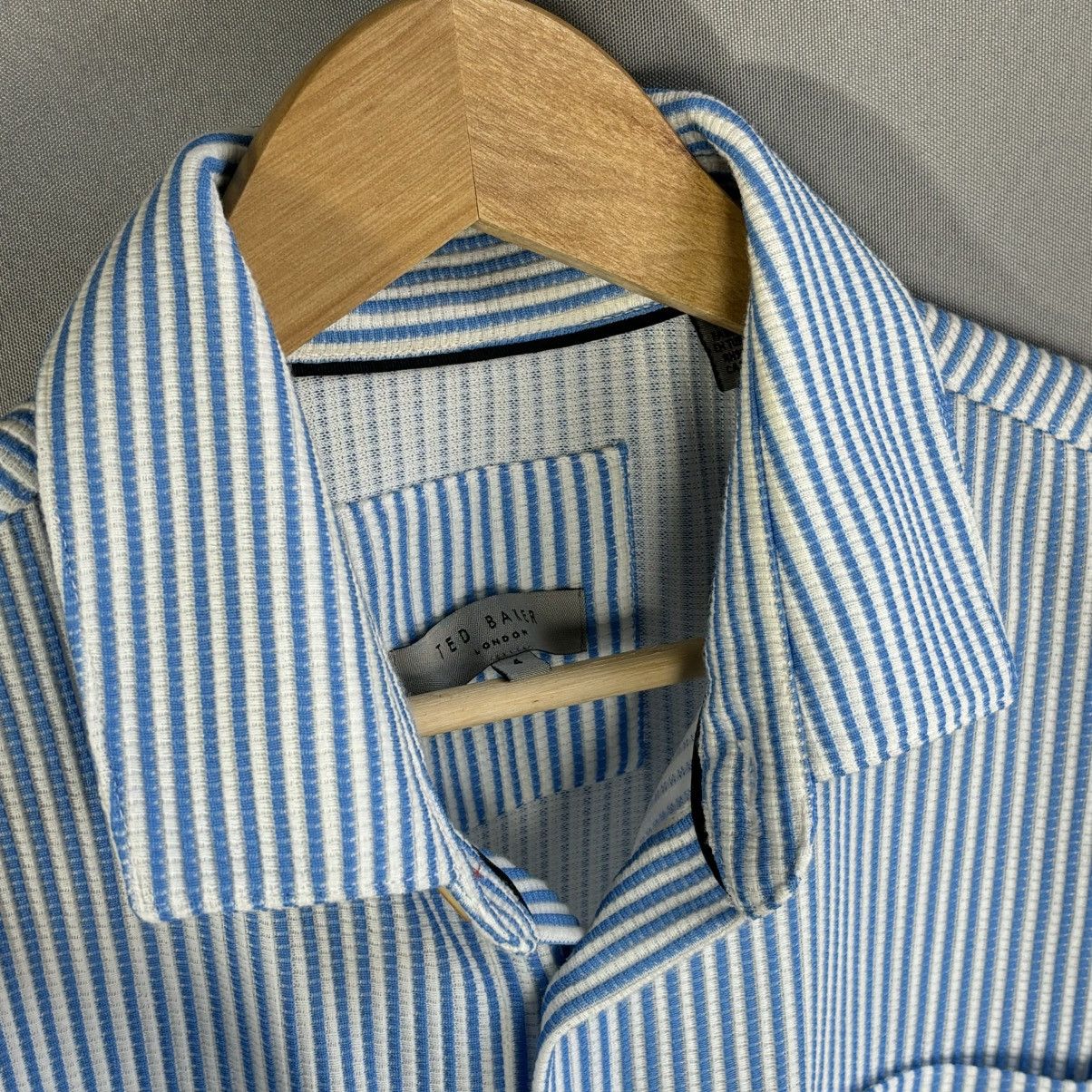 Ted Baker Ted Baker shirt button up medium basic streetwear Size US M / EU 48-50 / 2 - 5 Thumbnail