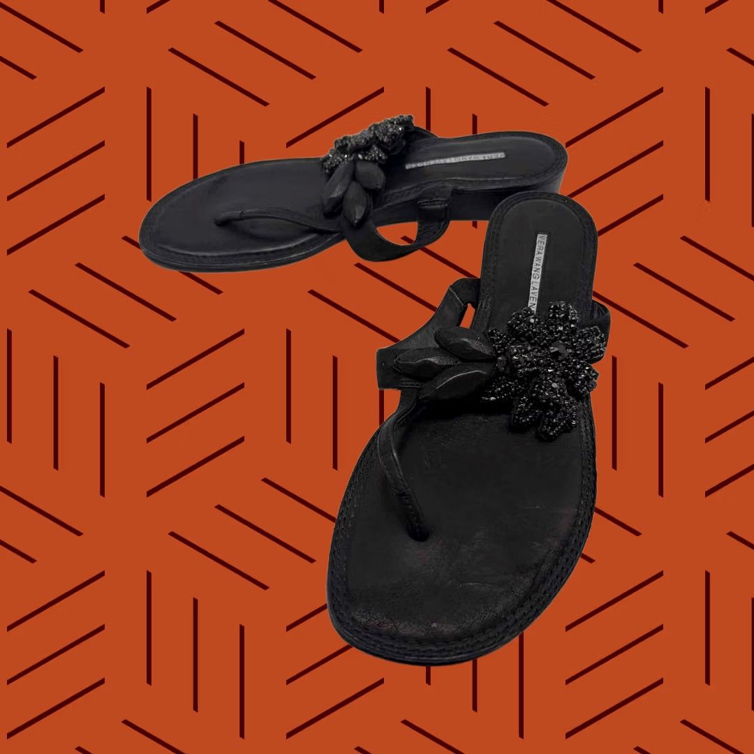 Vera Wang Vera Wang Lavender Black Size 8 Thong Sandals Size US 8 / IT 38 - 1 Thumbnail