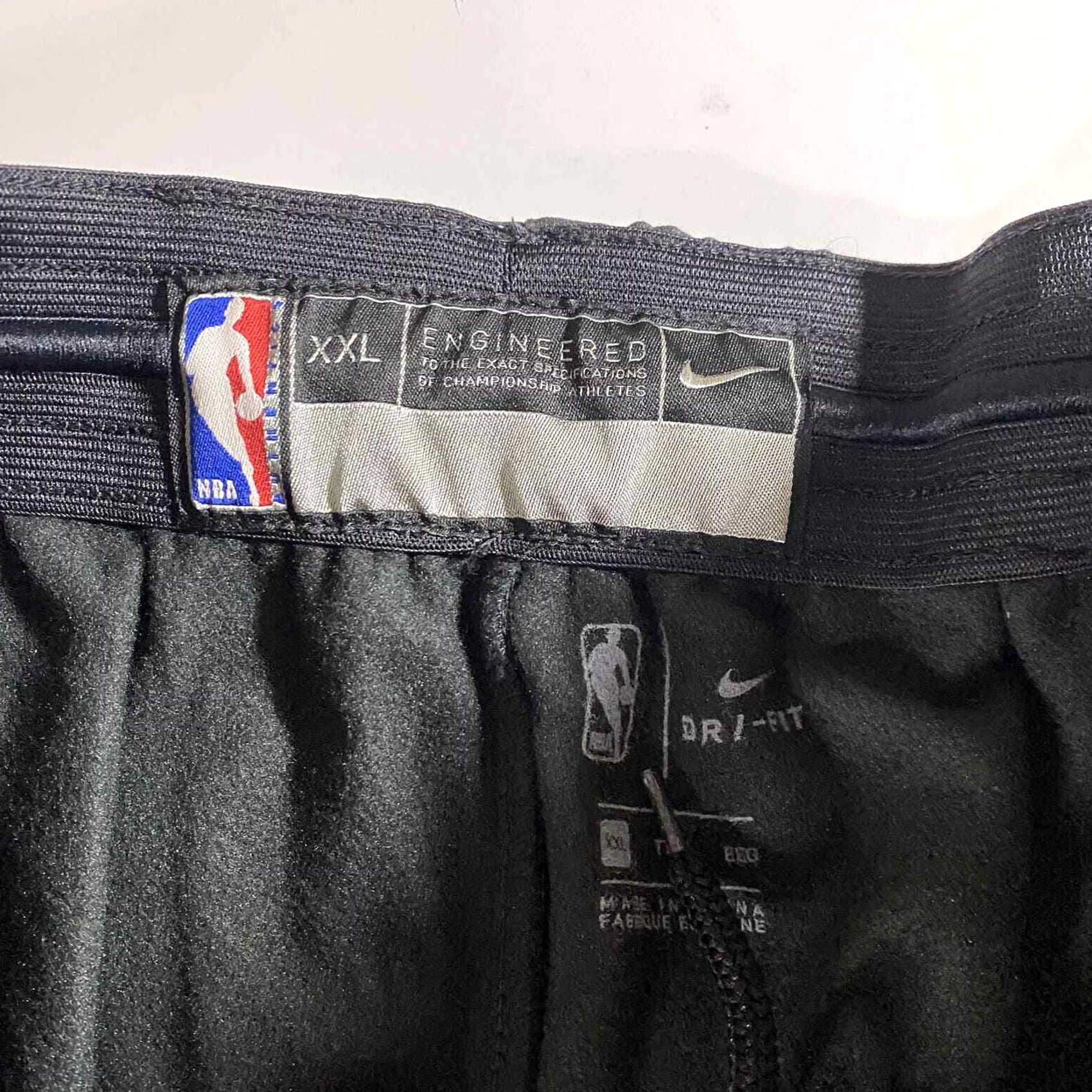 Nike VINTAGE NWT Nike La Clippers Player Issue Sweat Pants Jogger NBA Men’s XXL Sweatpants Pants Black Men XXL Mens Size US 39 - 3 Thumbnail