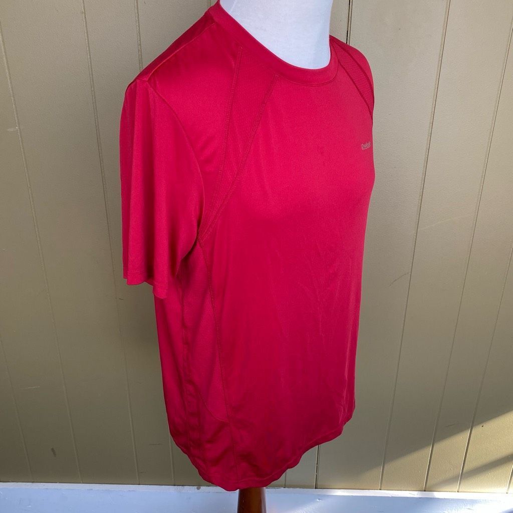 Reebok Reebok men M dry play athletic short sleeve Crewneck shirt r Size US M / EU 48-50 / 2 - 4 Thumbnail