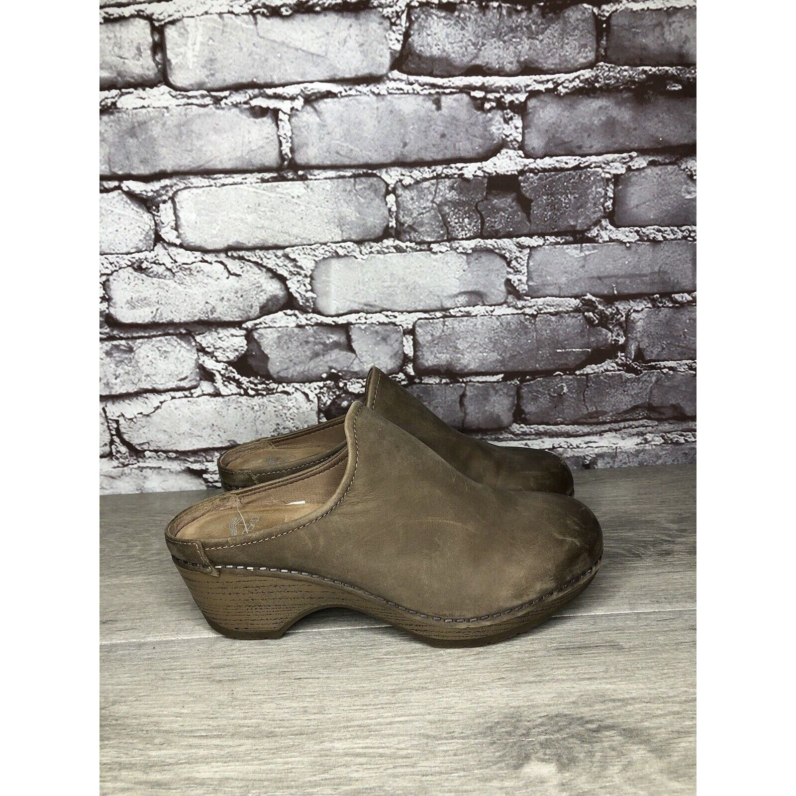 Other Dansko Brown Leather Round Toe Mule Pumps Heel Clogs Shoes Size US 6 / IT 36 - 16 Thumbnail