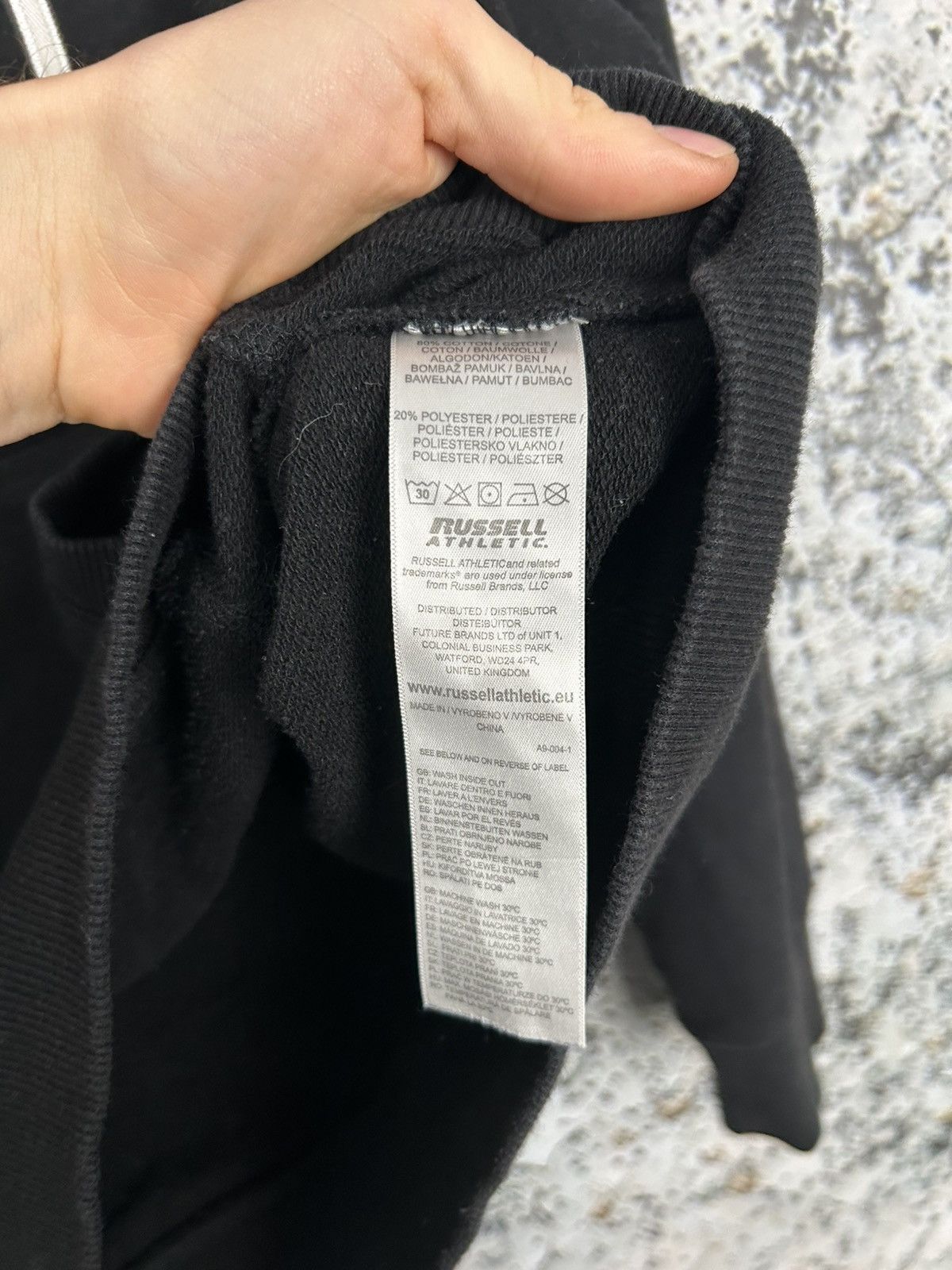 Russell Athletic Russell Athletic Black Hoodie Streetwear Rap Skate Vintage Size US M / EU 48-50 / 2 - 5 Thumbnail