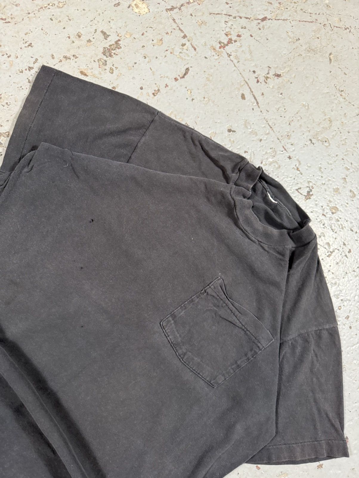 Other Vintage Single Stitch Blank Faded Black Tee Size US L / EU 52-54 / 3 - 2 Thumbnail