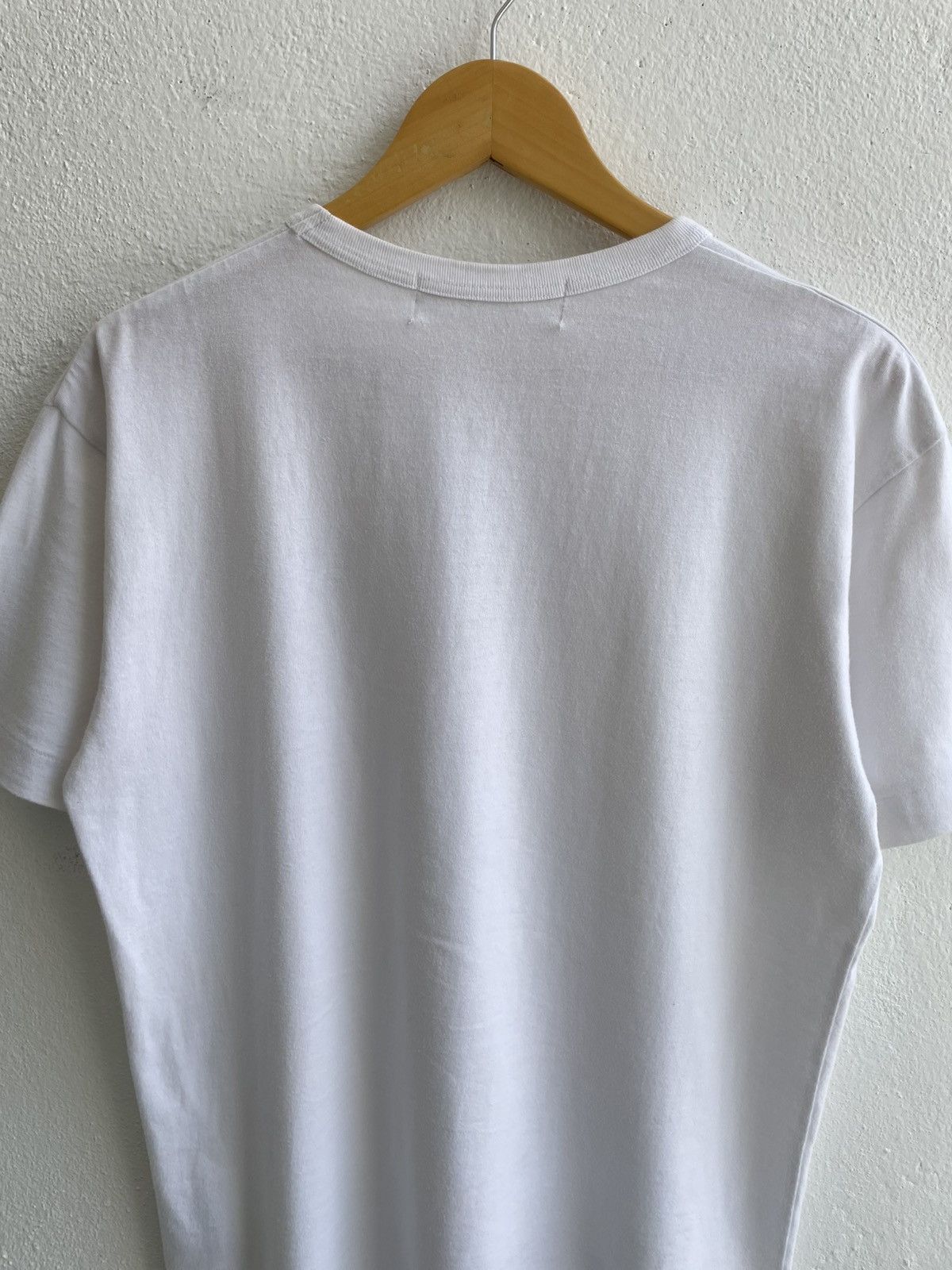 Comme des Garcons Play Comme Des Garcons Embroidered Black Heart Logo Shirts Size US L / EU 52-54 / 3 - 8 Thumbnail