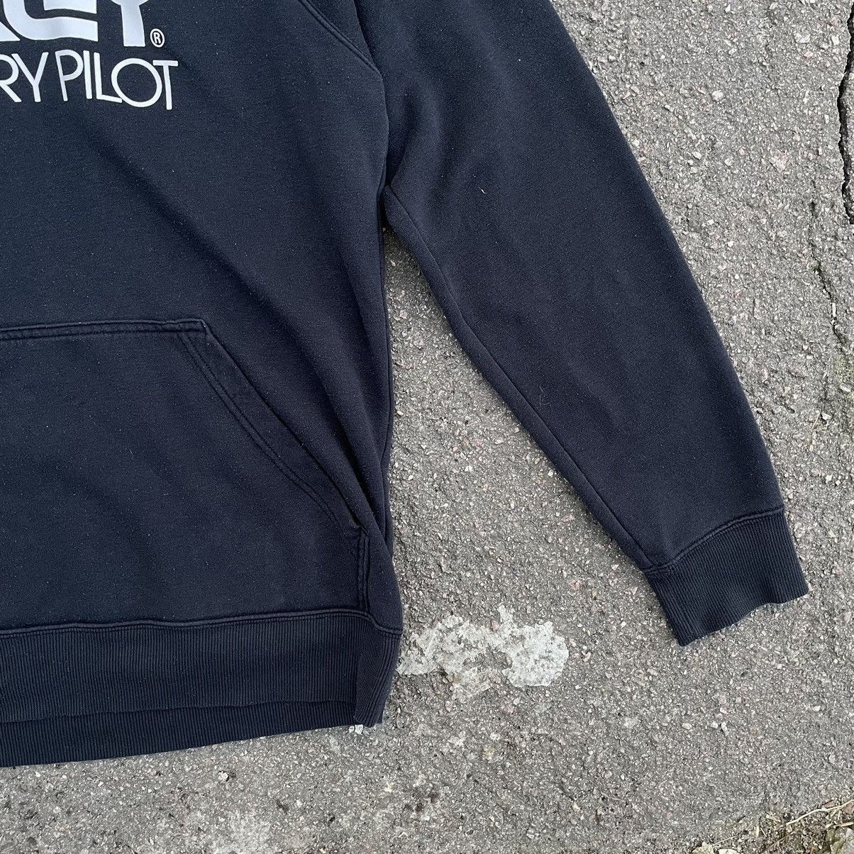 Oakley Vintage Oakley Hoodie Big Logo Sweater Y2K 90s Streetwear Size US M / EU 48-50 / 2 - 6 Thumbnail
