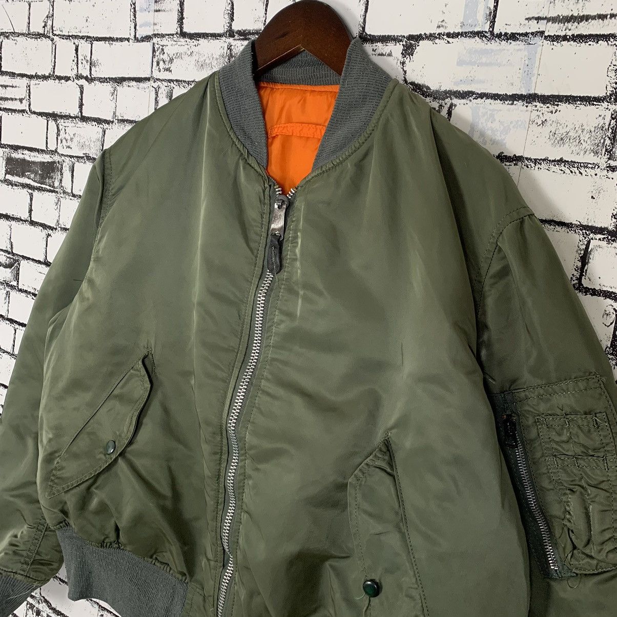 Alpha Industries Alpha Industries American Military Bomber Flight Jacket Size US L / EU 52-54 / 3 - 3 Thumbnail