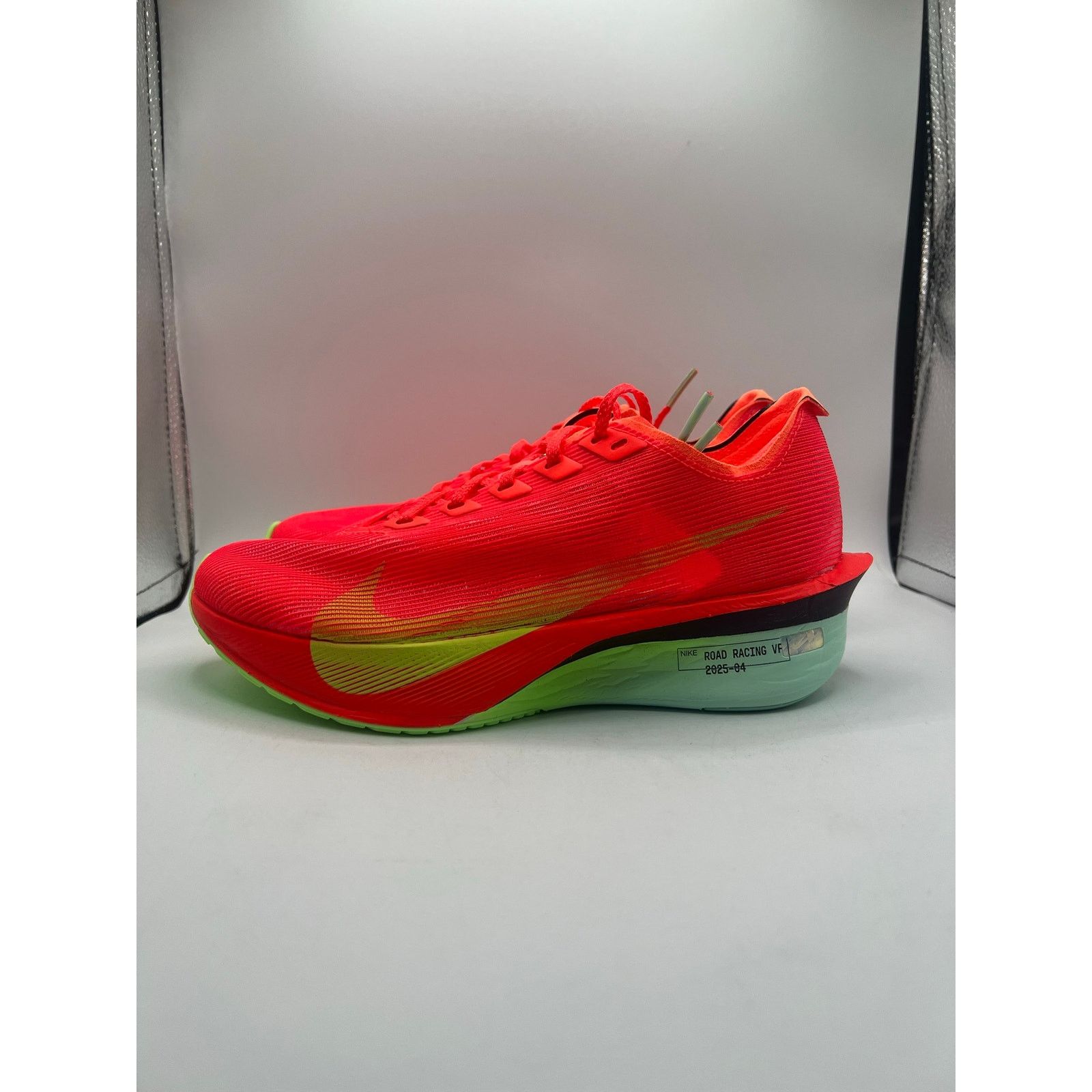 Nike Nike ZoomX VaporFly Next% 4 “Bright Crimson Lime Green” Size US 6 / IT 36 - 1 Thumbnail