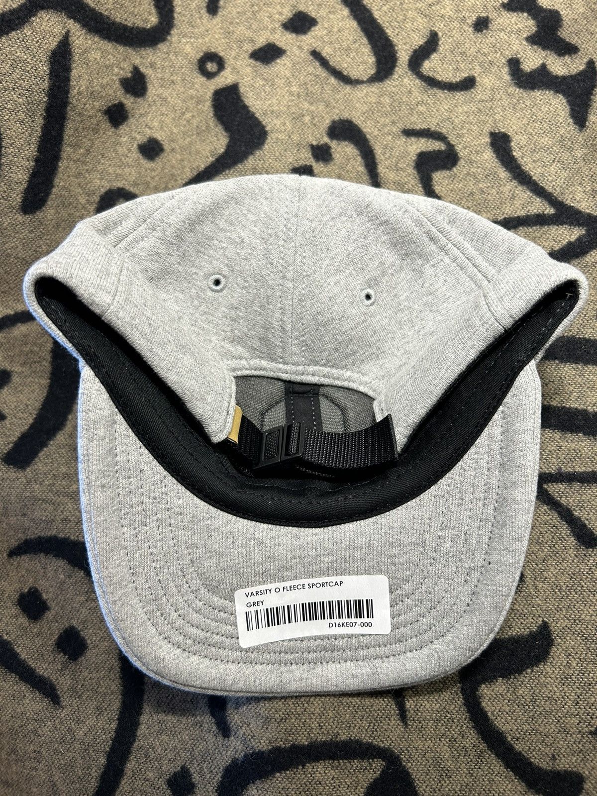 October's Very Own 2016 Varsity “O” Chenille Hat Size ONE SIZE - 3 Thumbnail