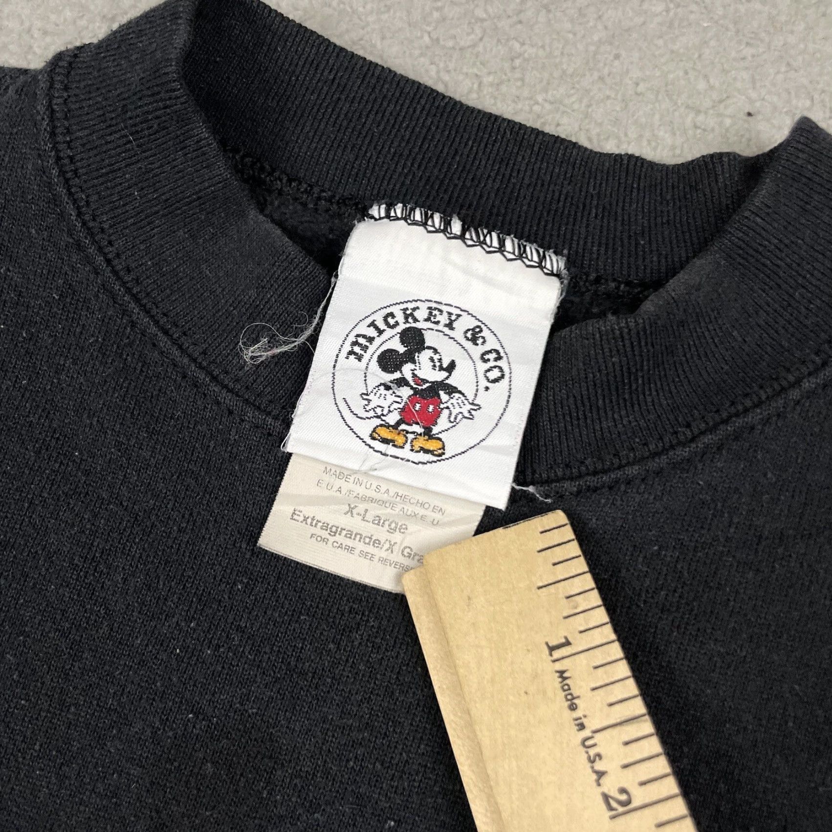 Mickey & Co. VINTAGE Disney Sweatshirt Adult XL Black Mickey & Co. Mouse Embroidered Crewneck Size US XL / EU 56 / 4 - 4 Thumbnail