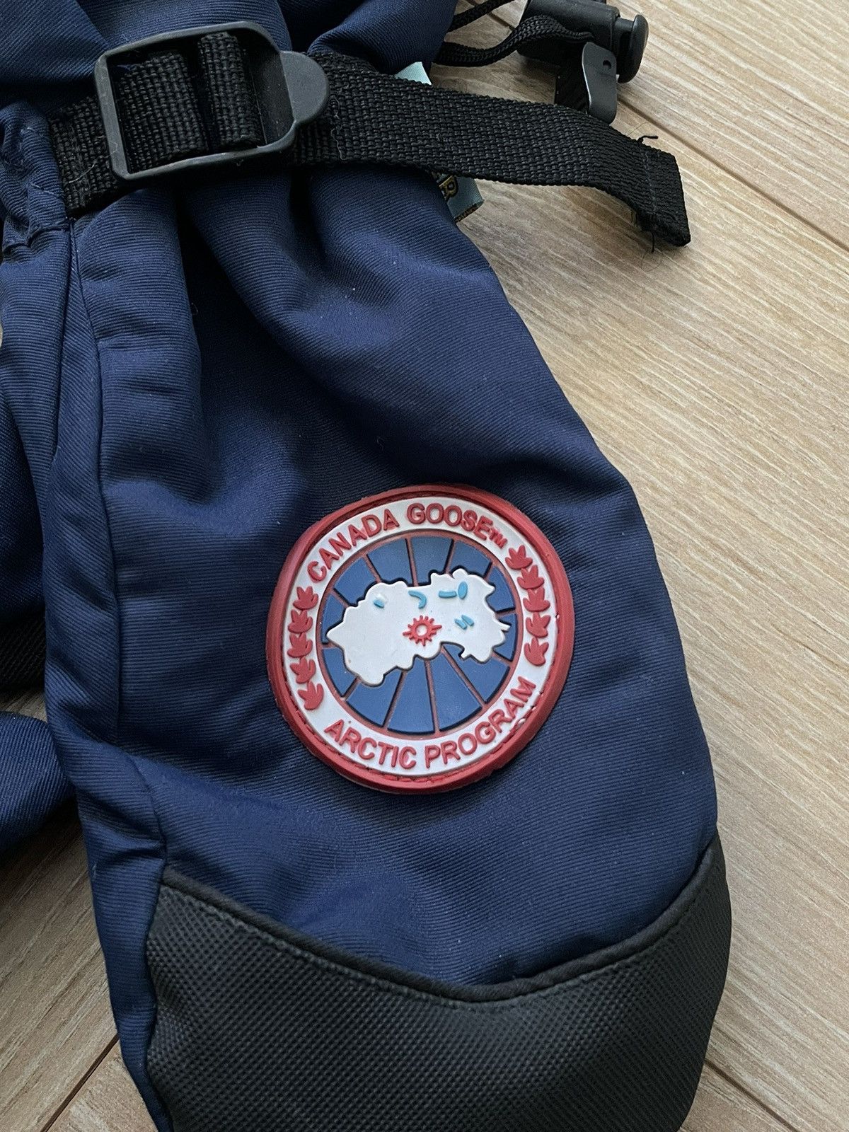 Canada Goose × Vintage Canada Goose Vintage Warm Waterproof Gloves Winter Mountain Size ONE SIZE - 3 Thumbnail