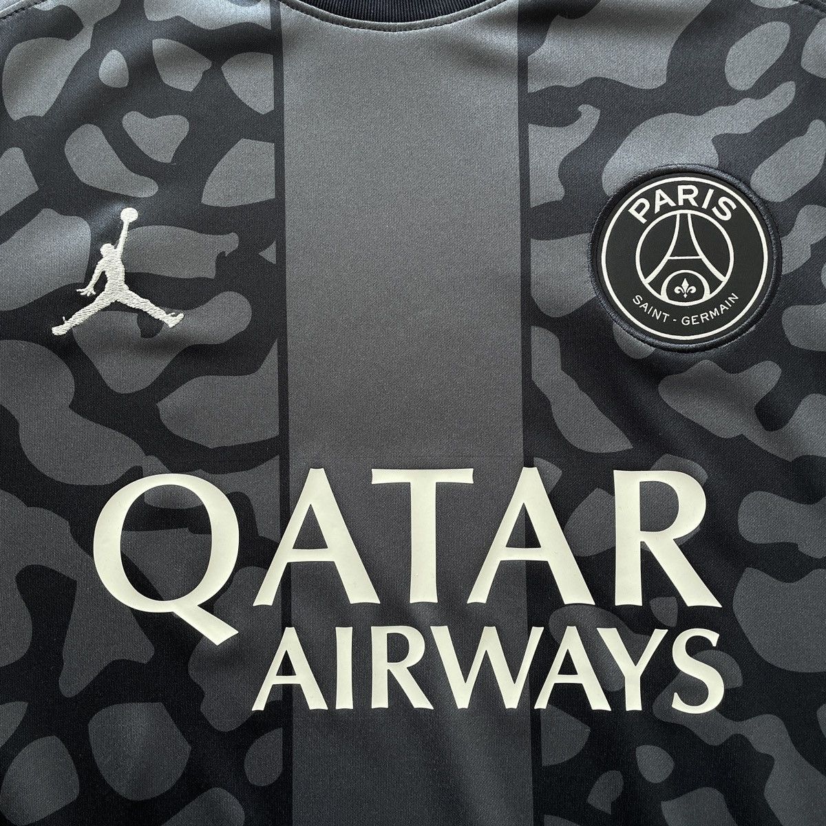 Jordan Brand Paris Saint-Germain x Jordan Third Jersey PSG 2023/2024 sz L Size US L / EU 52-54 / 3 - 5 Thumbnail