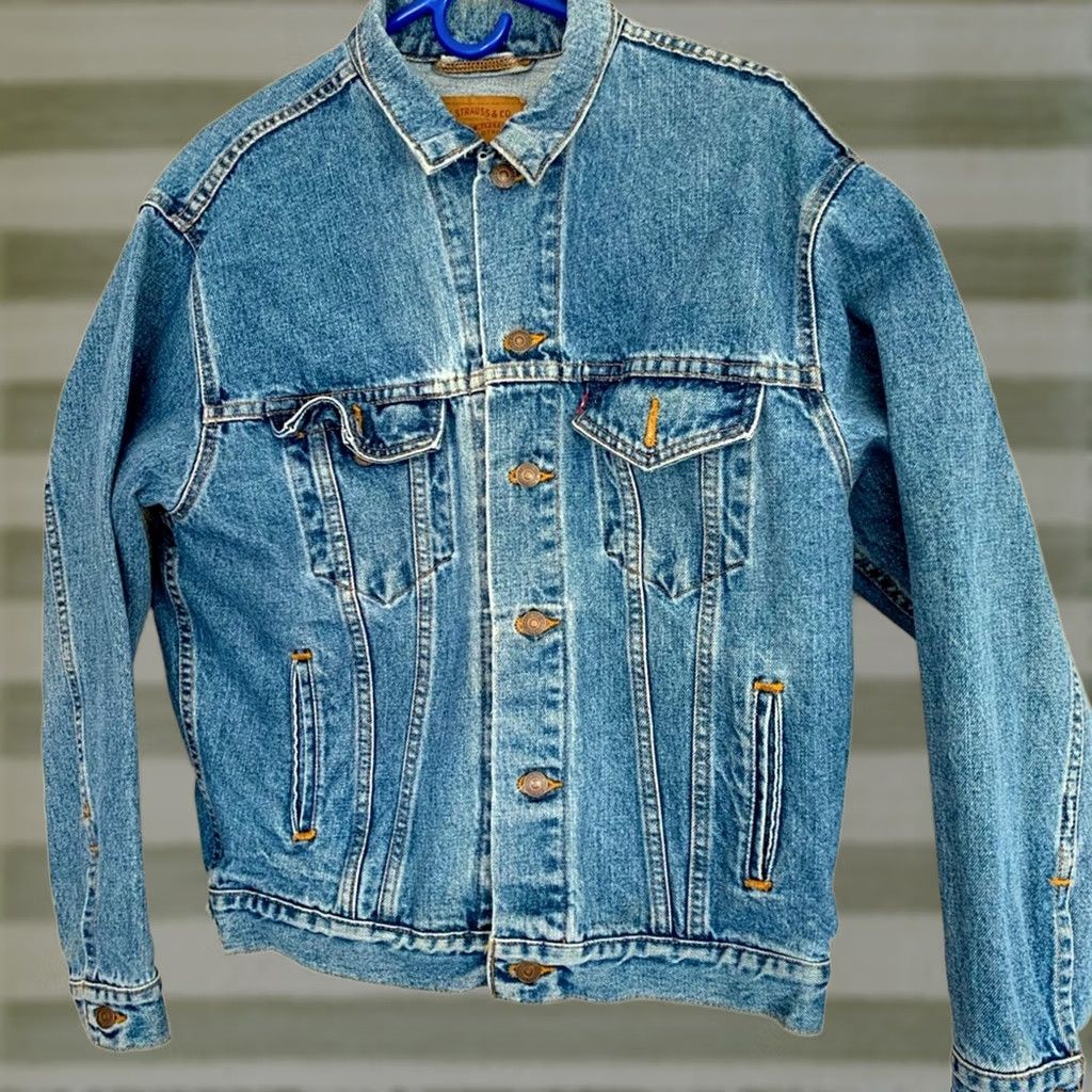 Levi's Vintage Levis Denim Trucker Jeans Jacket Mens MEDIUM USA Made 4 Pockets CLEAN Size US 31 - 1 Thumbnail